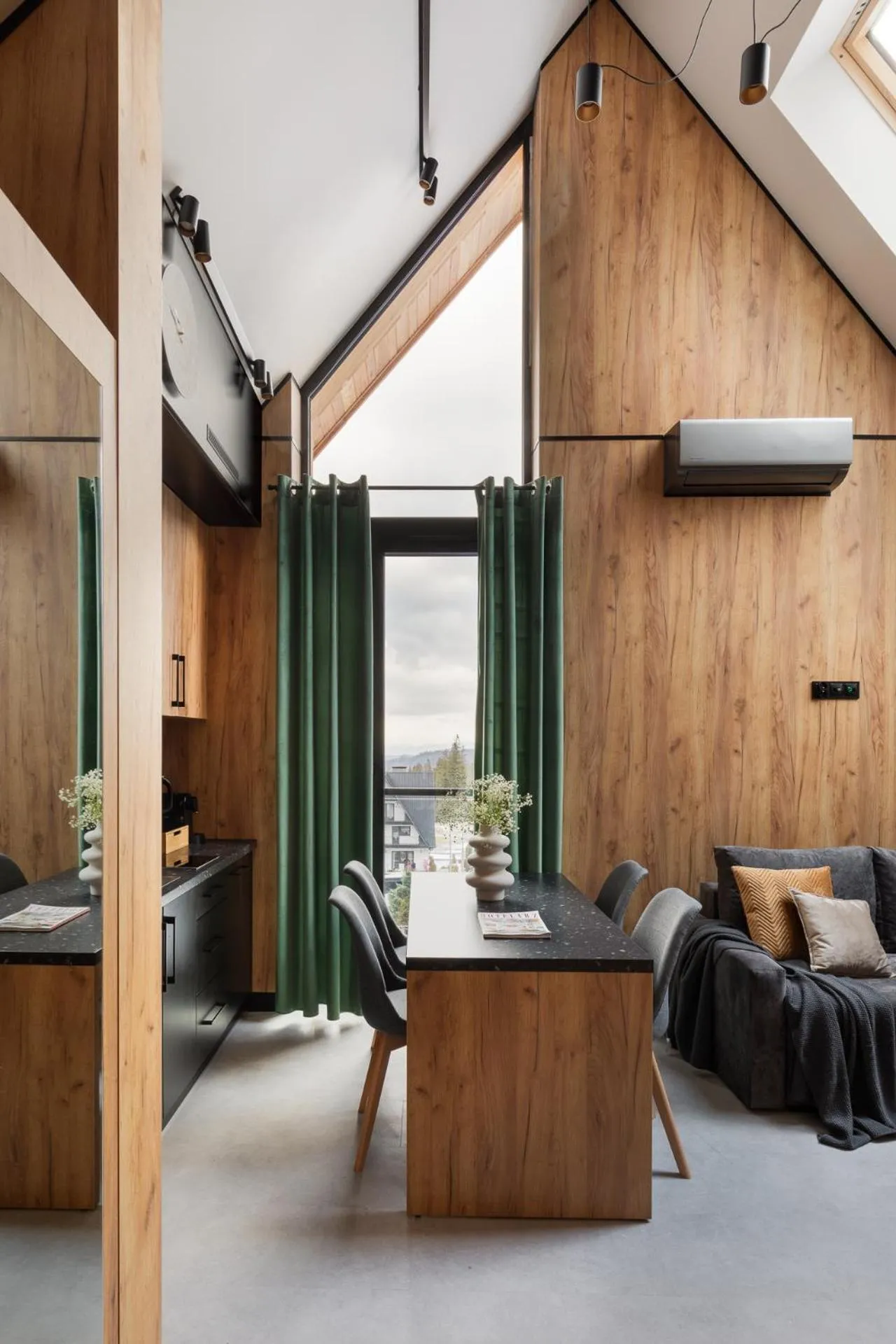 Living room in Cyrhla Apartamenty - sauna, playroom, free parking & wifi