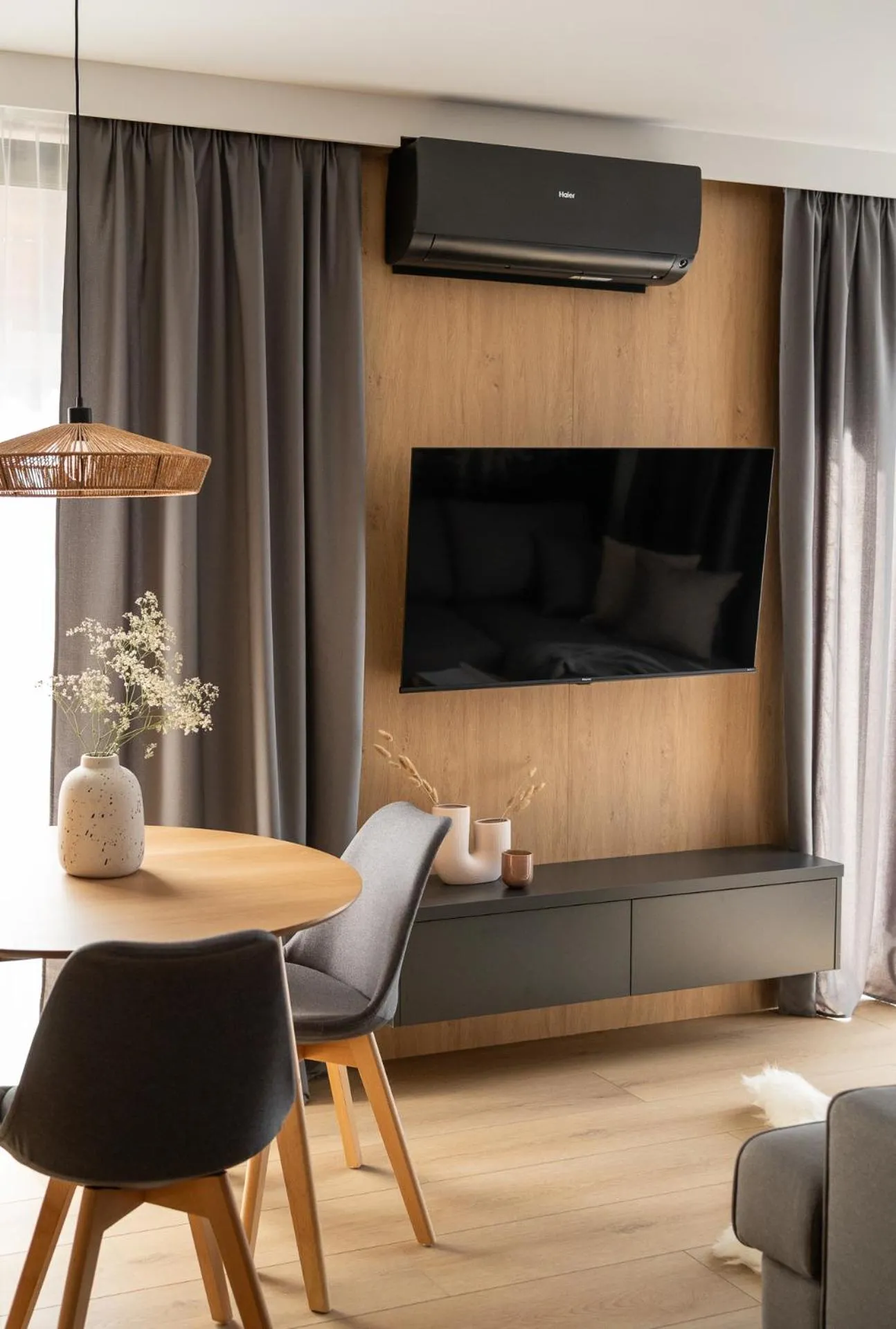 TV and multimedia in Cyrhla Apartamenty - sauna, playroom, free parking & wifi