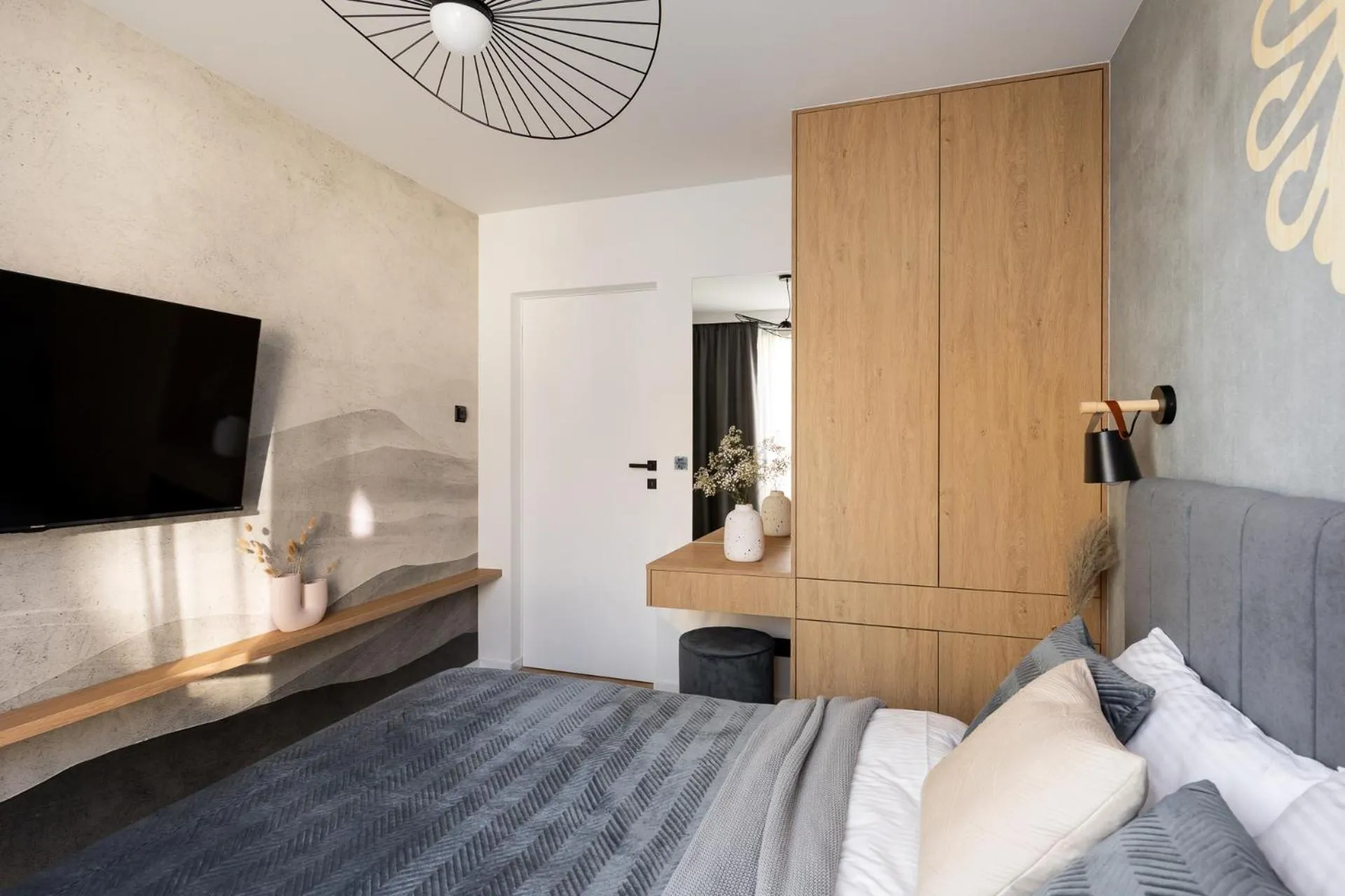 Bed in Cyrhla Apartamenty - sauna, playroom, free parking & wifi