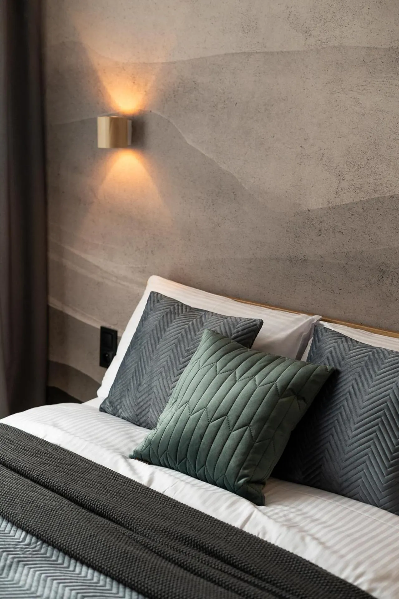 Bed in Cyrhla Apartamenty - sauna, playroom, free parking & wifi