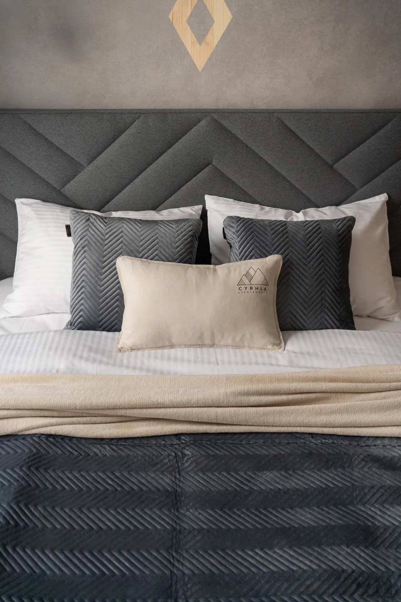 Bed in Cyrhla Apartamenty - sauna, playroom, free parking & wifi
