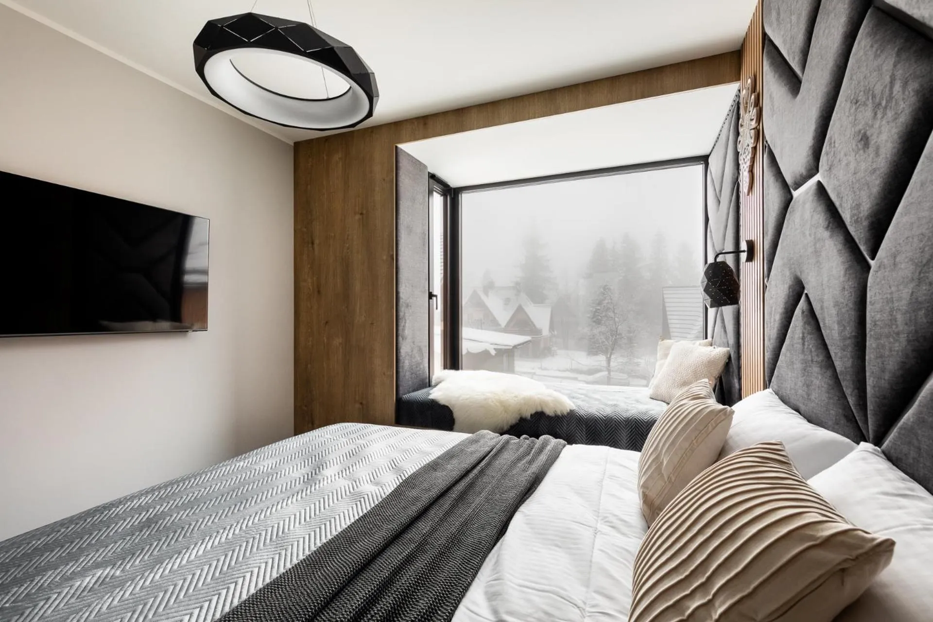 Bed in Cyrhla Apartamenty - sauna, playroom, free parking & wifi