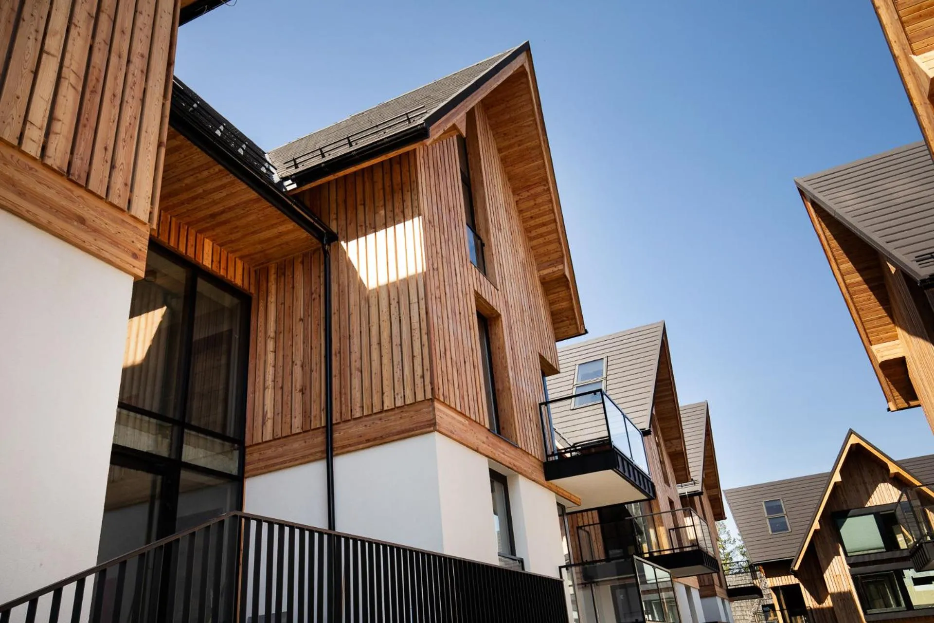 Property building in Cyrhla Apartamenty - sauna, playroom, free parking & wifi