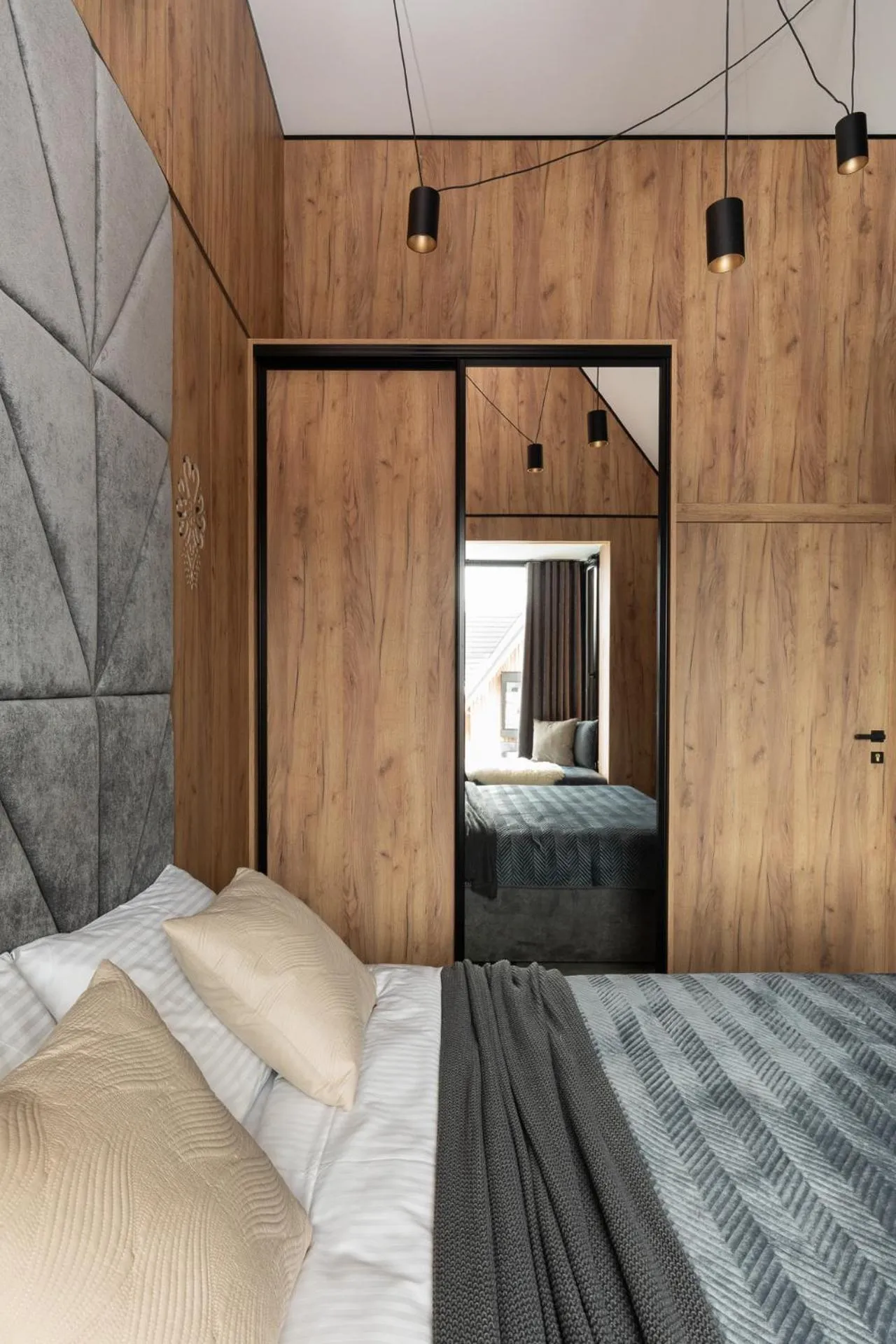 Bed in Cyrhla Apartamenty - sauna, playroom, free parking & wifi