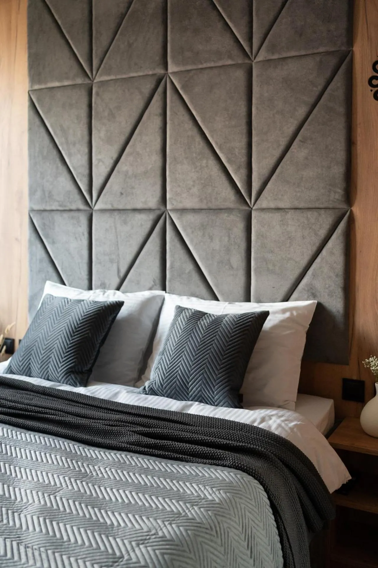 Bed in Cyrhla Apartamenty - sauna, playroom, free parking & wifi