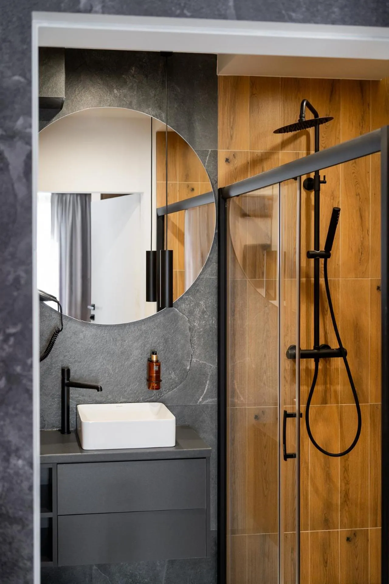 Shower in Cyrhla Apartamenty - sauna, playroom, free parking & wifi
