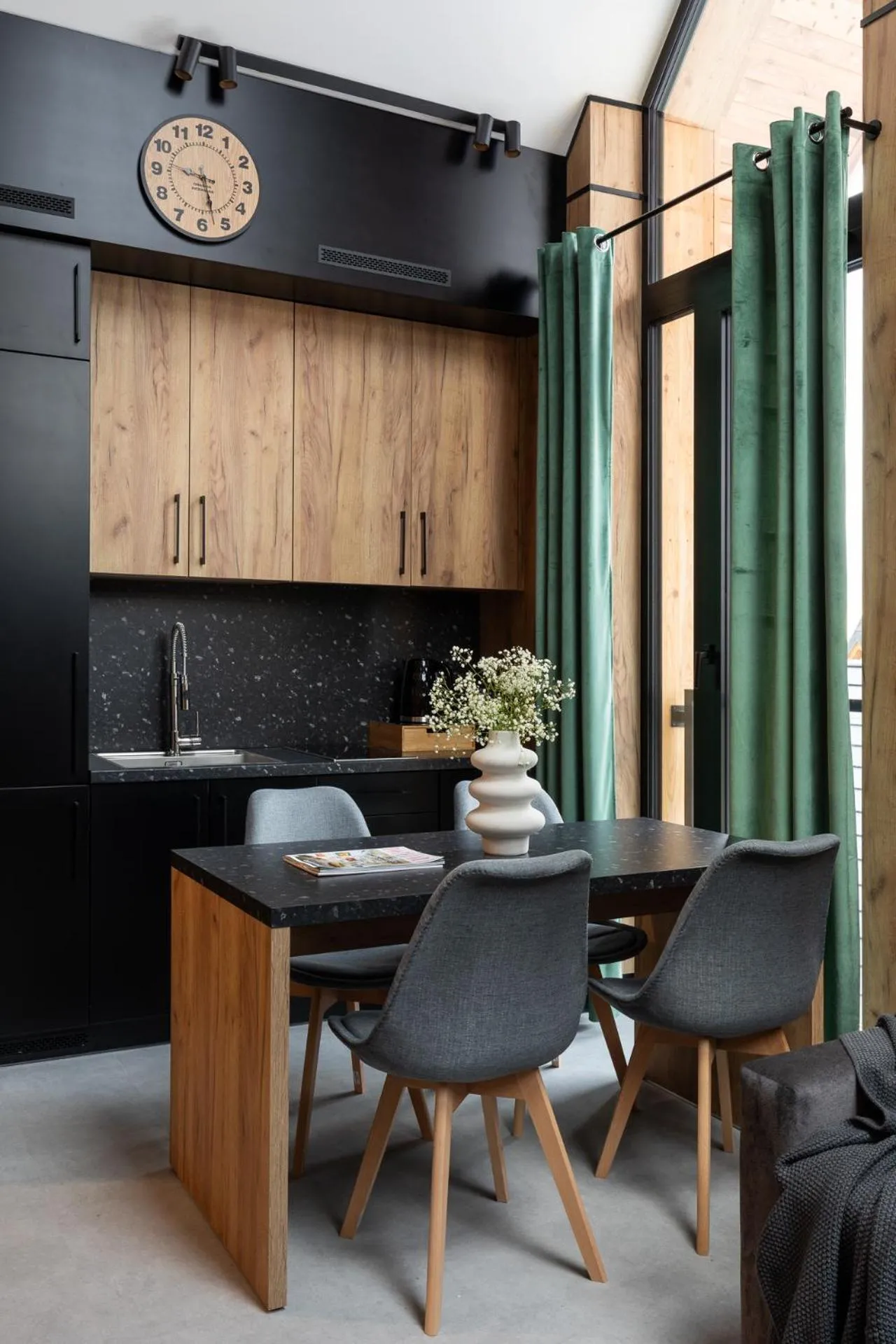 Kitchen or kitchenette in Cyrhla Apartamenty - sauna, playroom, free parking & wifi