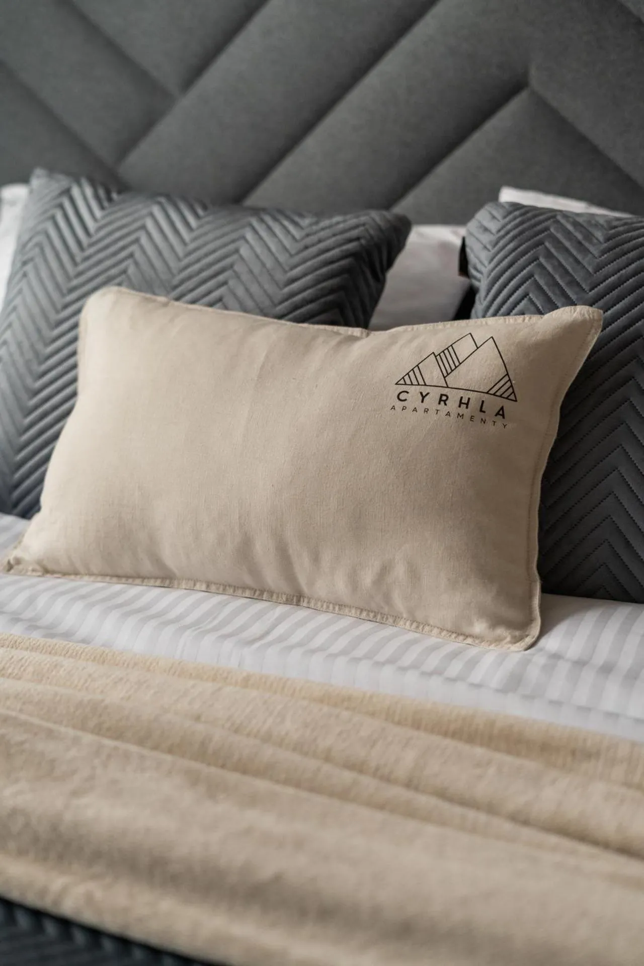 Bed in Cyrhla Apartamenty - sauna, playroom, free parking & wifi