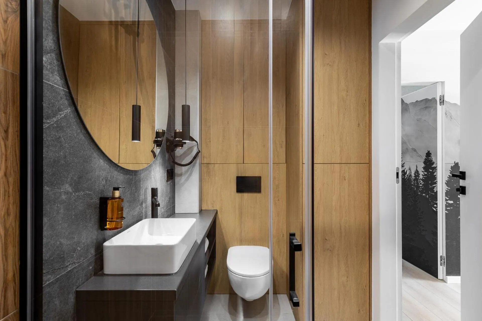 Toilet in Cyrhla Apartamenty - sauna, playroom, free parking & wifi