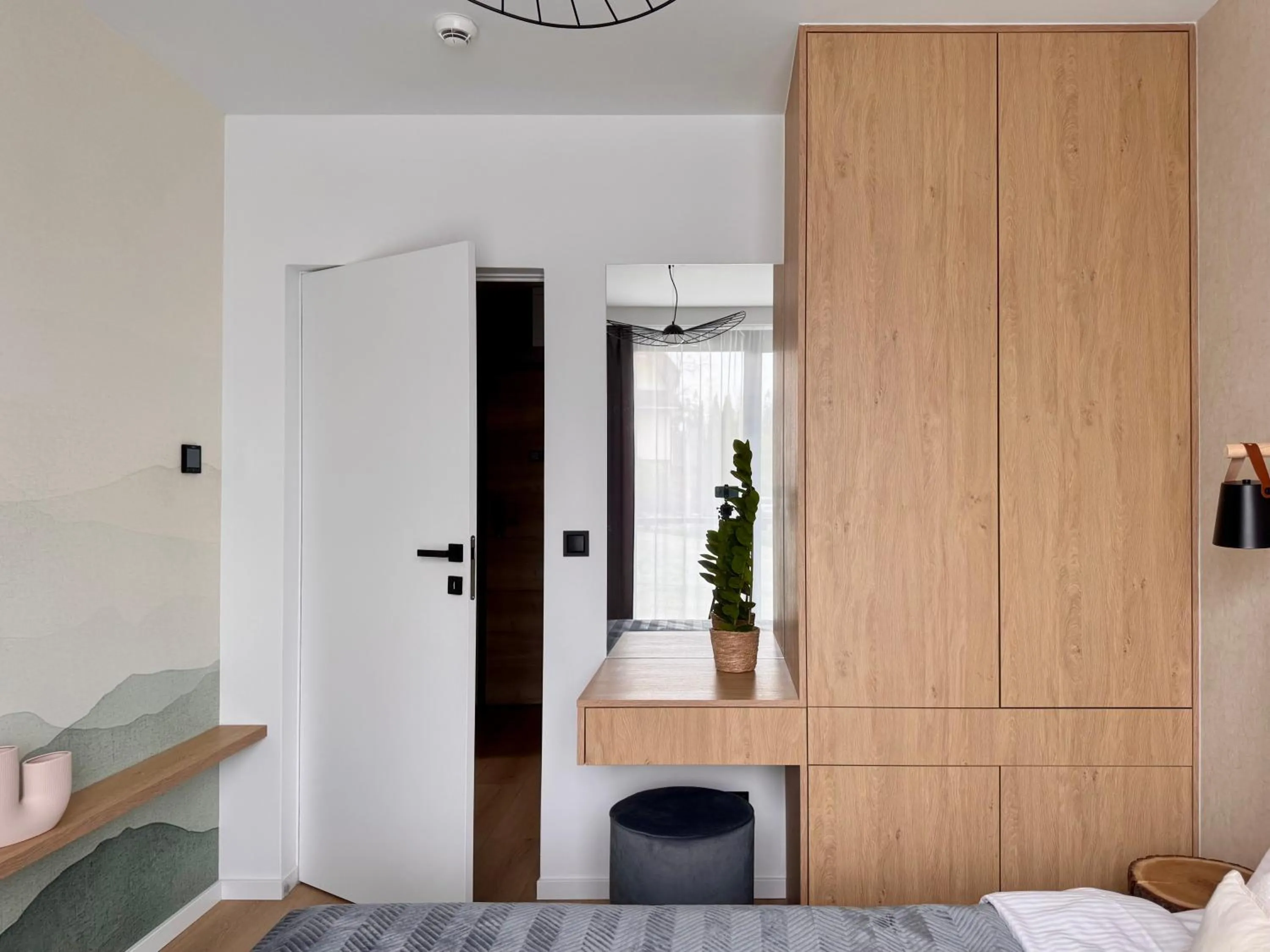 wardrobe, Bed in Cyrhla Apartamenty - sauna, playroom, free parking & wifi