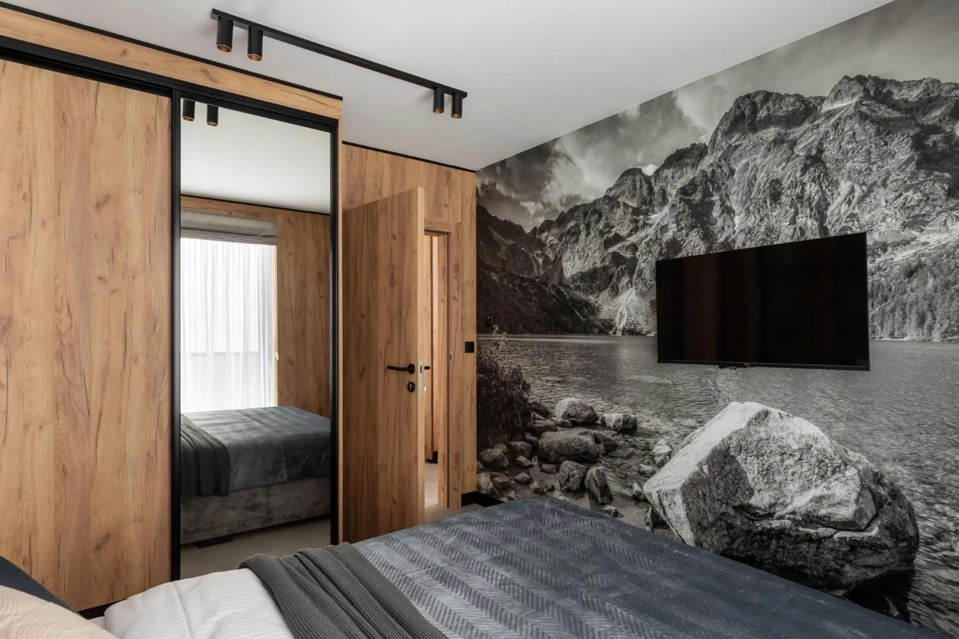 Bed in Cyrhla Apartamenty - sauna, playroom, free parking & wifi