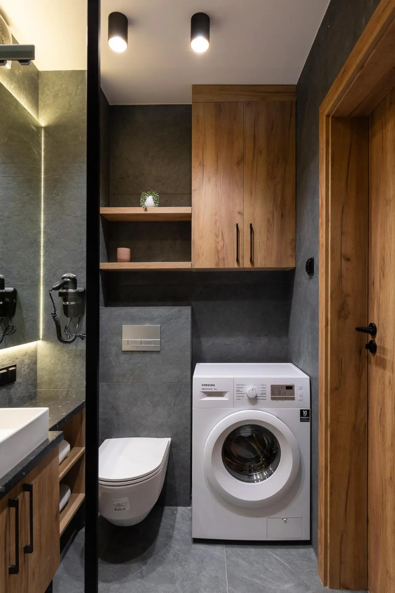 Bathroom in Cyrhla Apartamenty - sauna, playroom, free parking & wifi