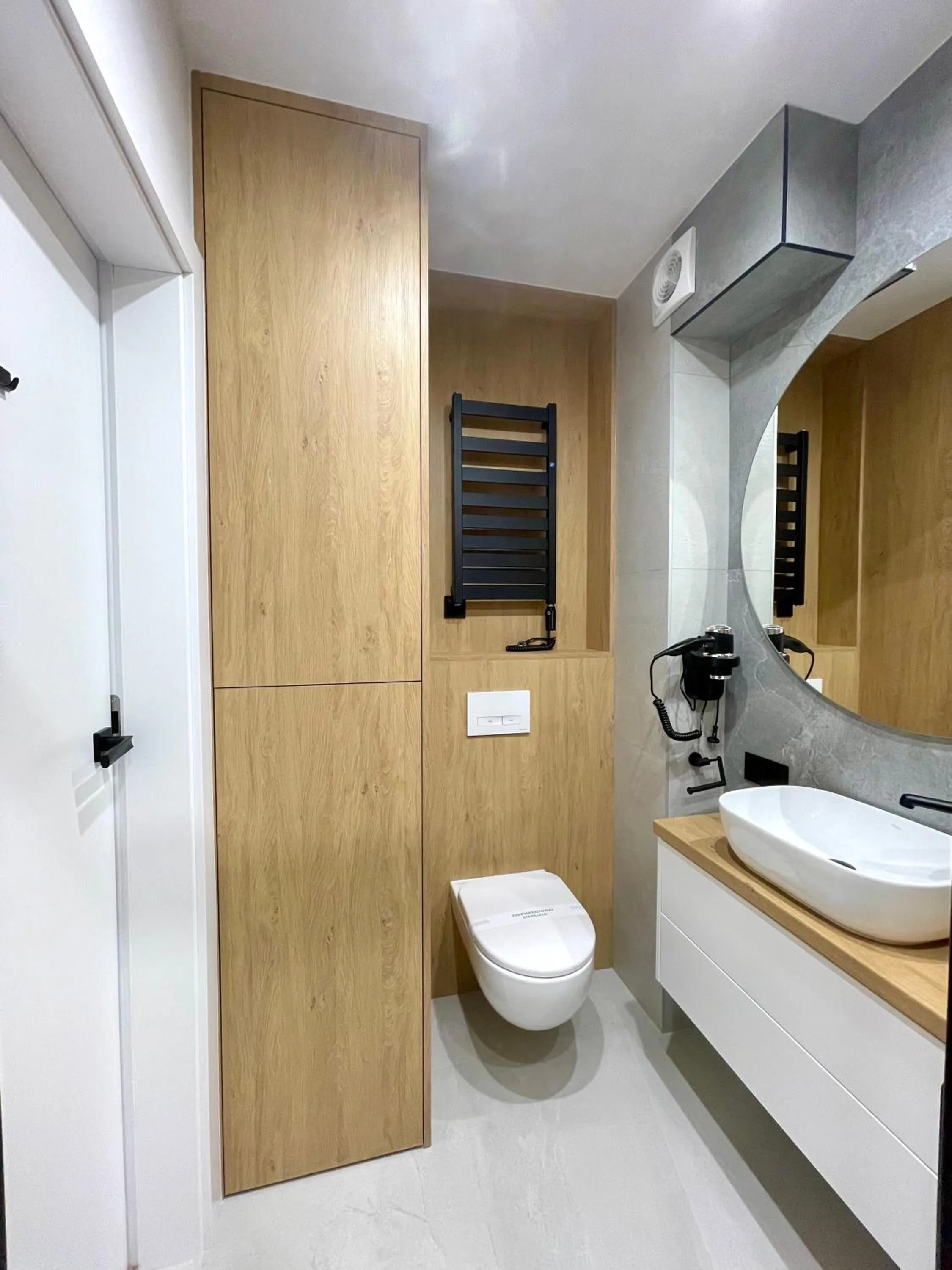Bathroom in Cyrhla Apartamenty - sauna, playroom, free parking & wifi