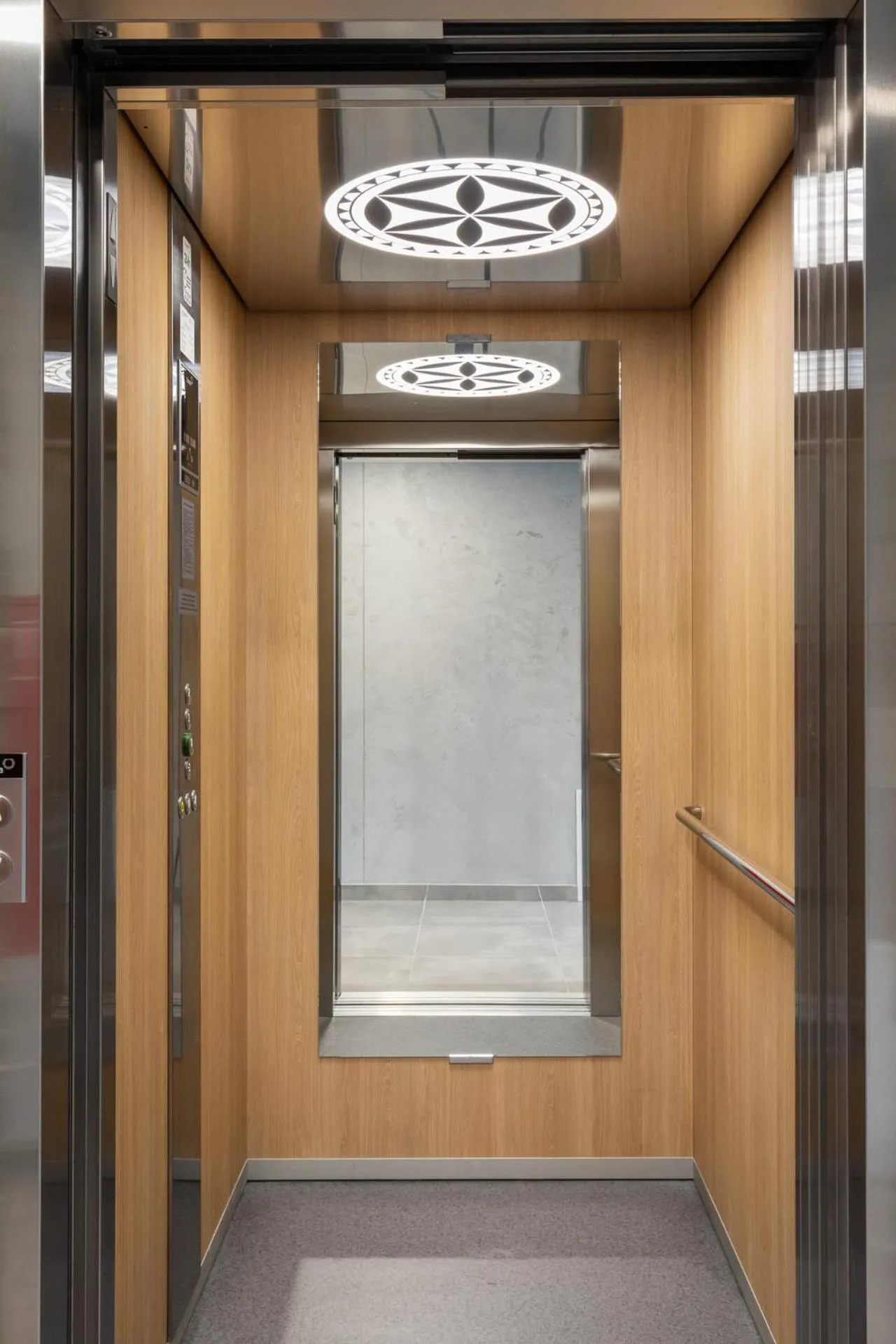 elevator in Cyrhla Apartamenty - sauna, playroom, free parking & wifi