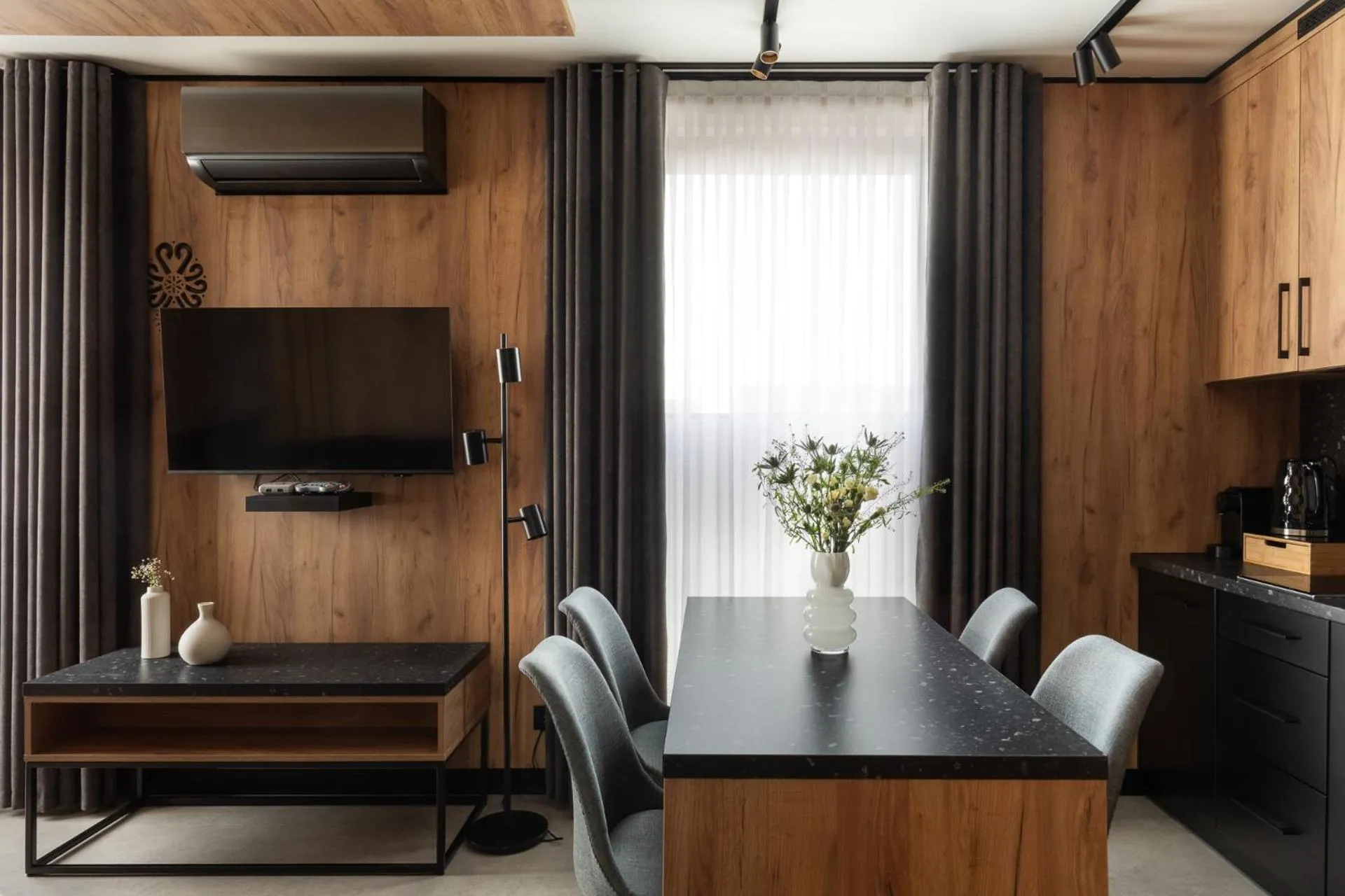TV and multimedia in Cyrhla Apartamenty - sauna, playroom, free parking & wifi