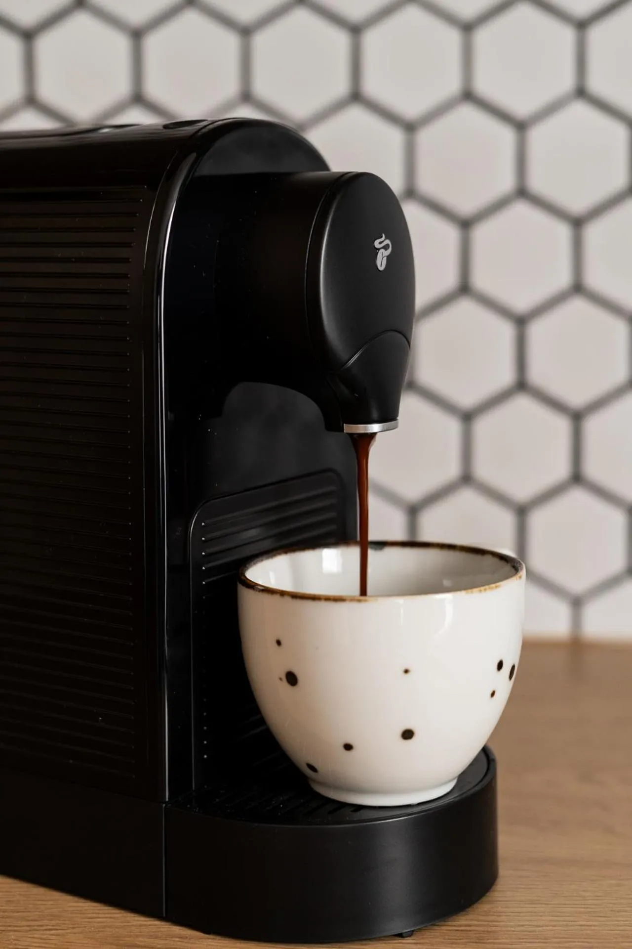 Coffee/tea facilities in Cyrhla Apartamenty - sauna, playroom, free parking & wifi