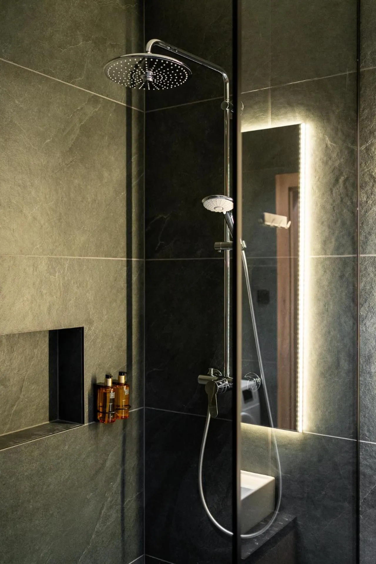 Bathroom in Cyrhla Apartamenty - sauna, playroom, free parking & wifi