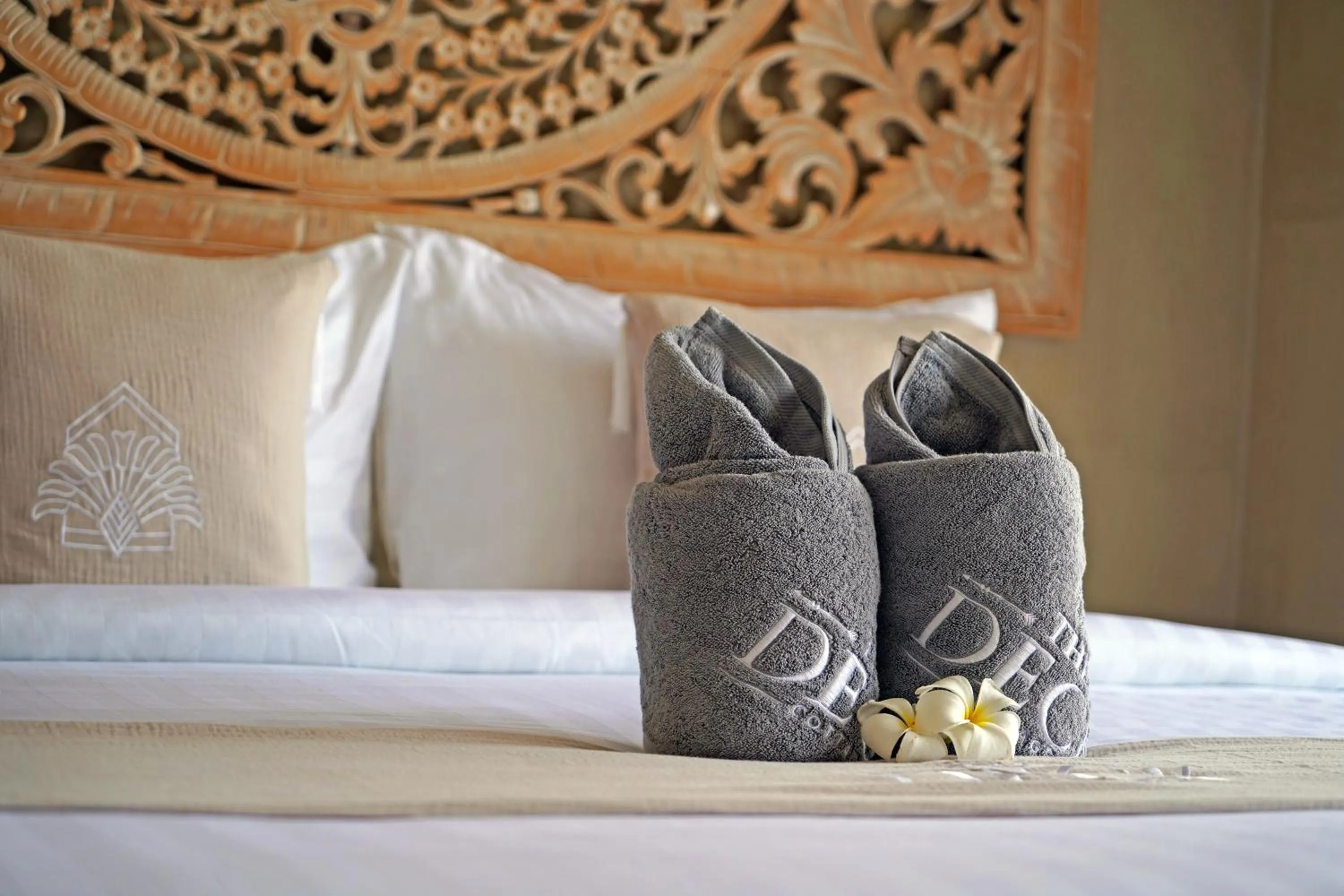 Bed in The Deck Cottages Samui