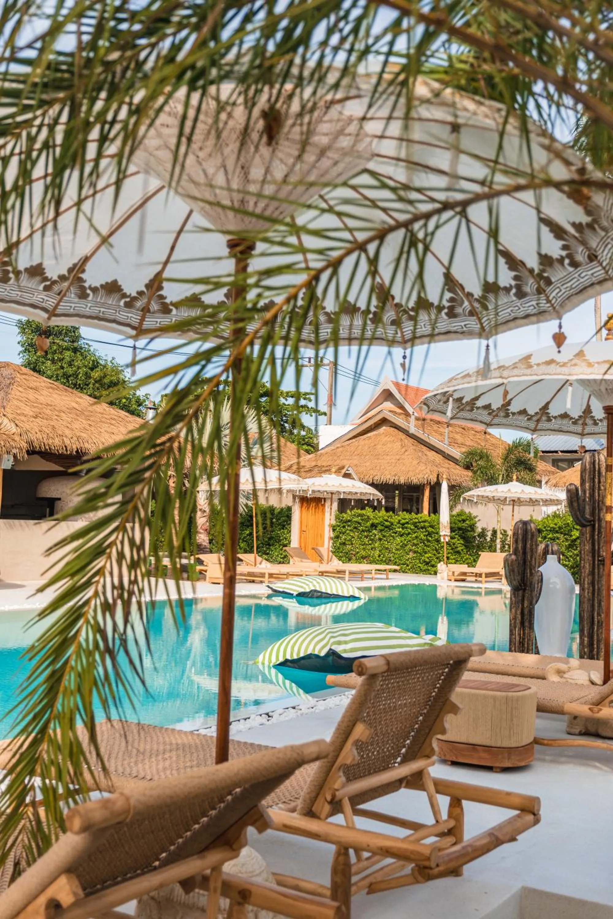 Swimming pool in The Deck Cottages Samui