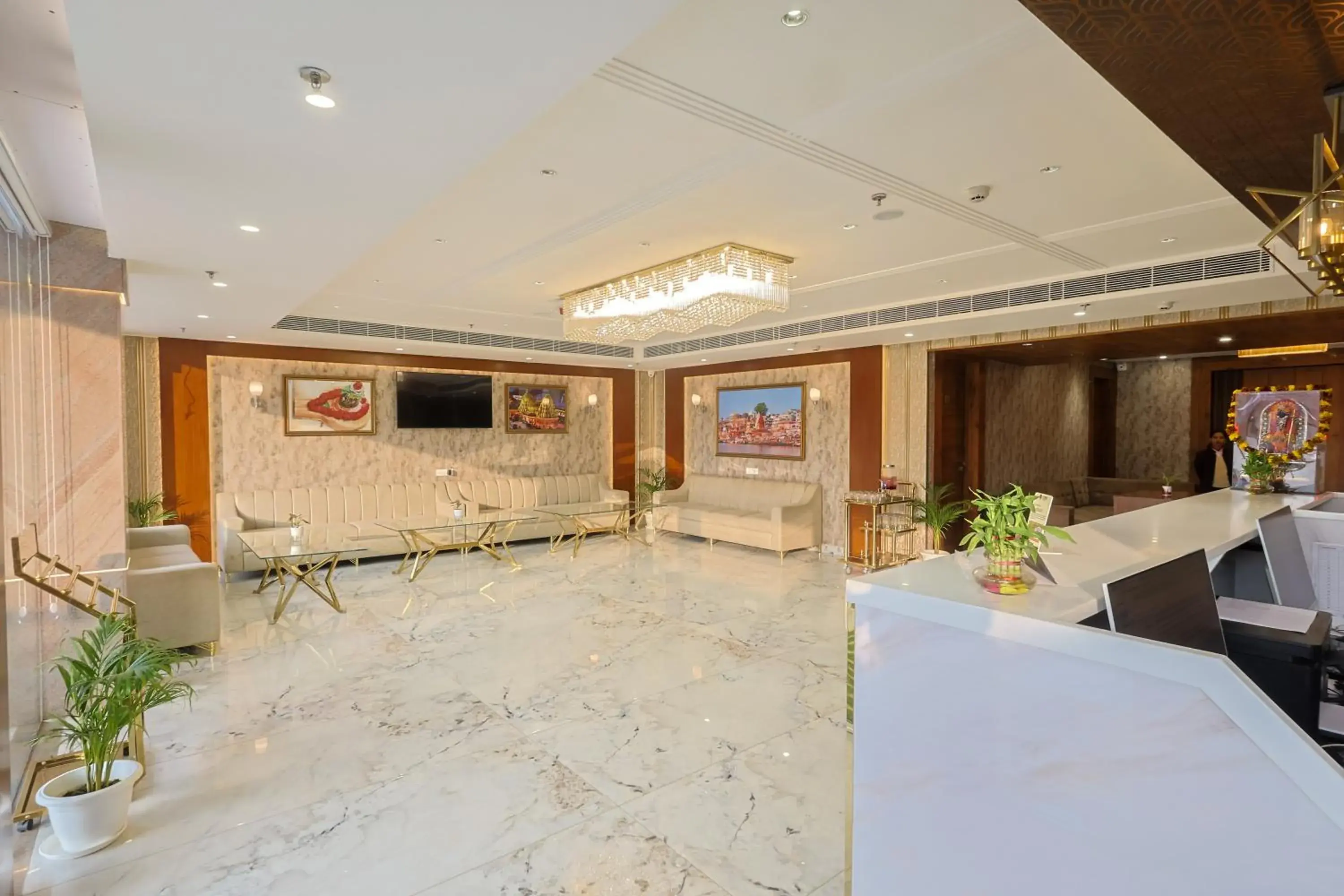 Lobby or reception in Hotel Vishwam Residency Lobby or reception in Hotel Vishwam Residency