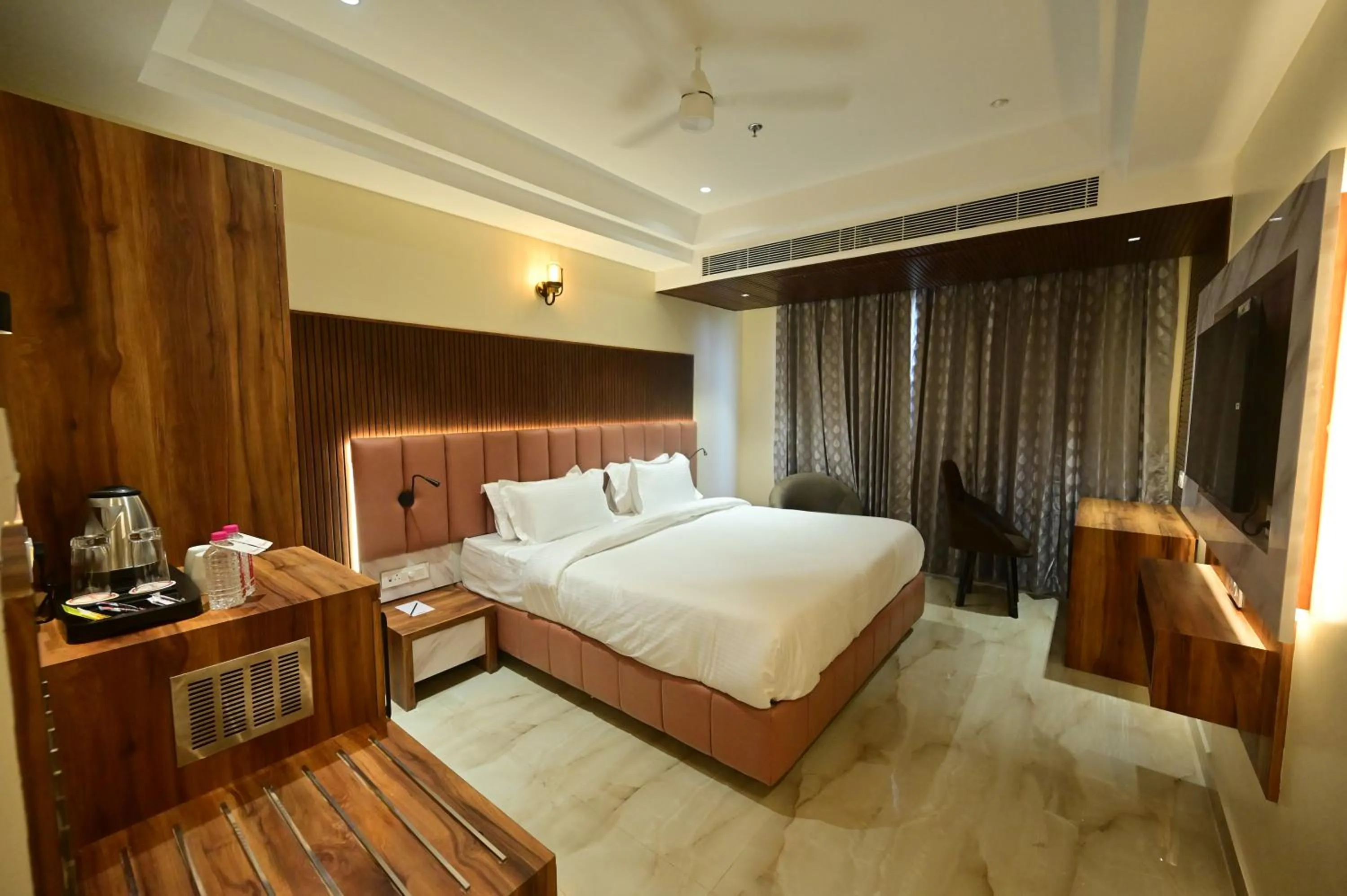 Bedroom, Bed in Hotel Vishwam Residency