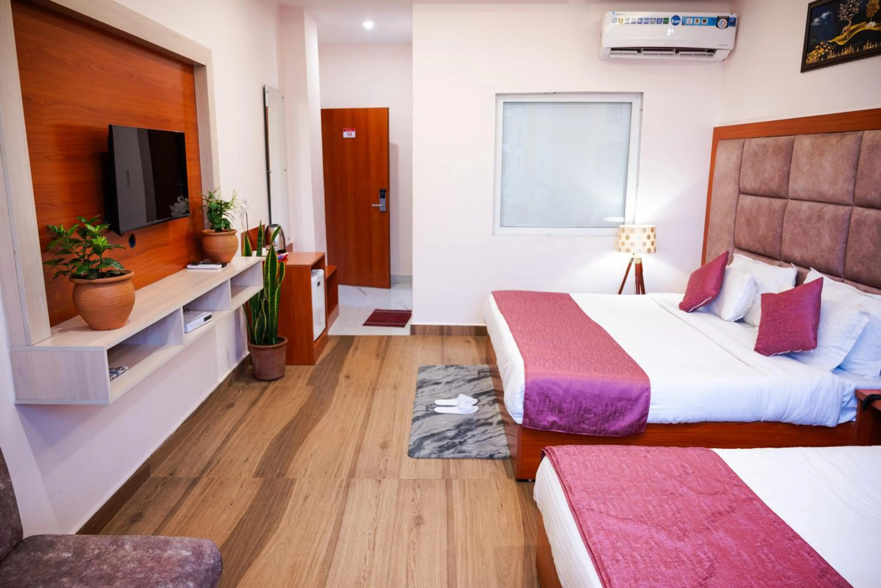 Bed in Hotel Sagar Residency - Best Mountain View Hotel in Palampur