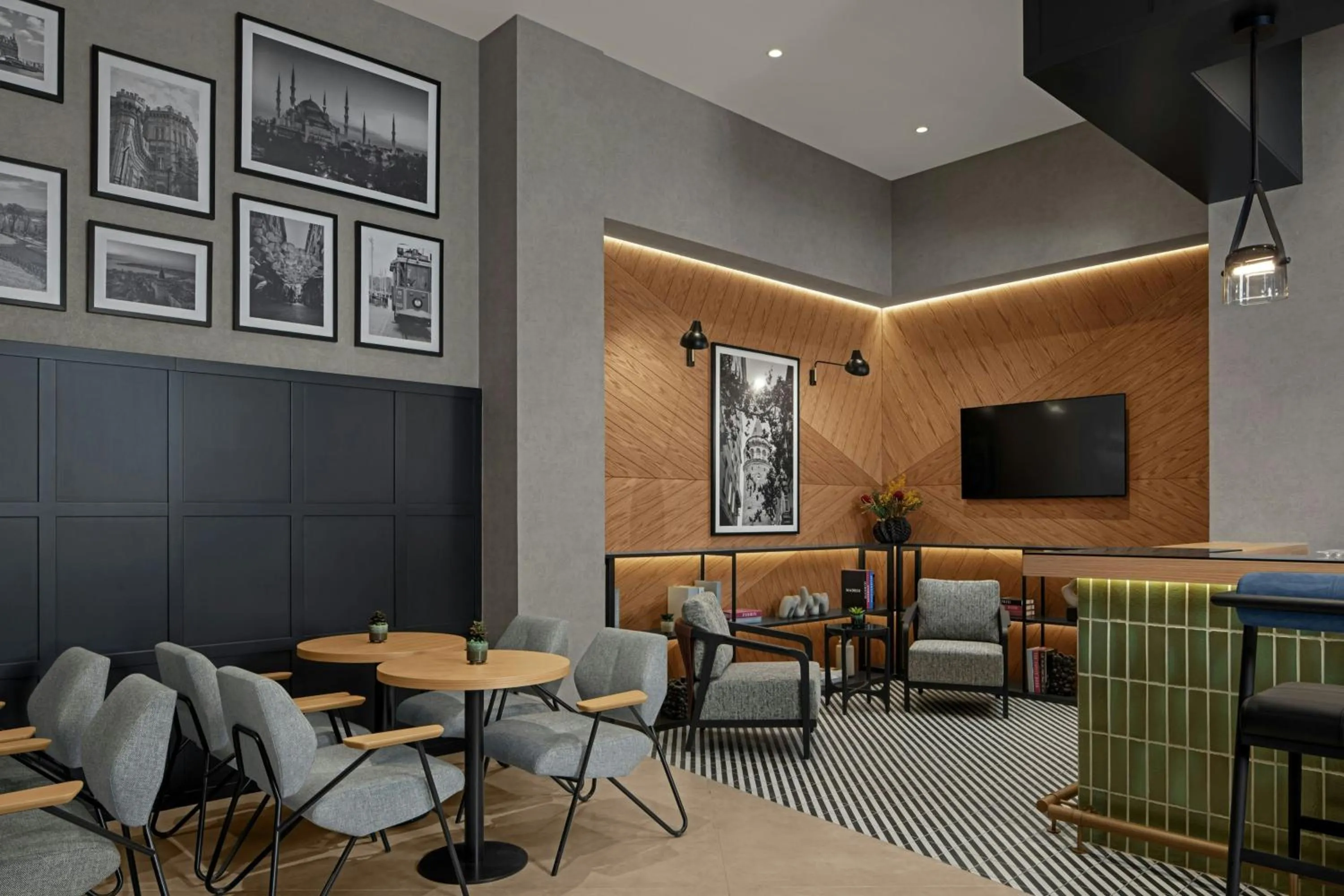 Lobby or reception in Four Points by Sheraton Istanbul Pendik