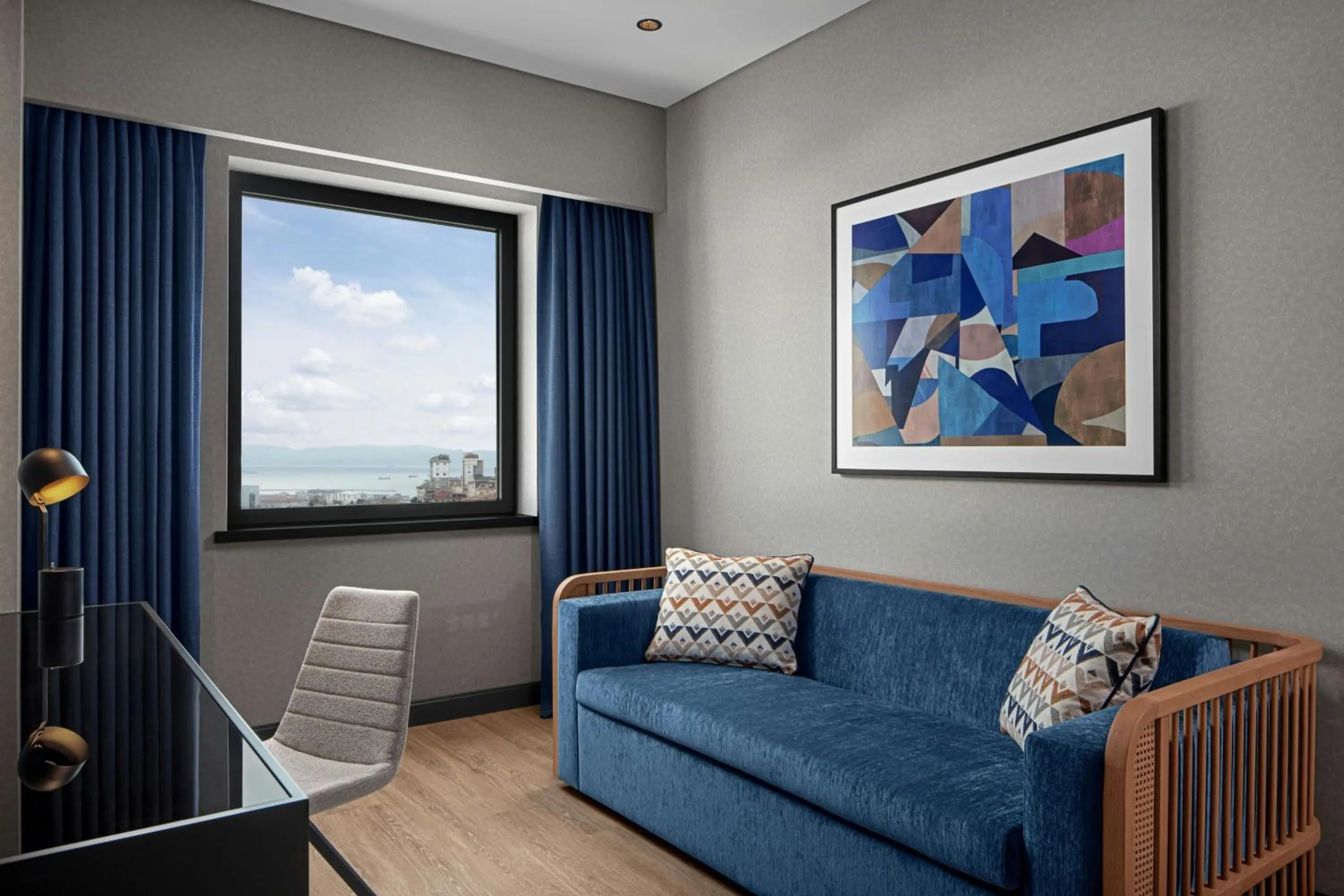 Photo of the whole room in Four Points by Sheraton Istanbul Pendik