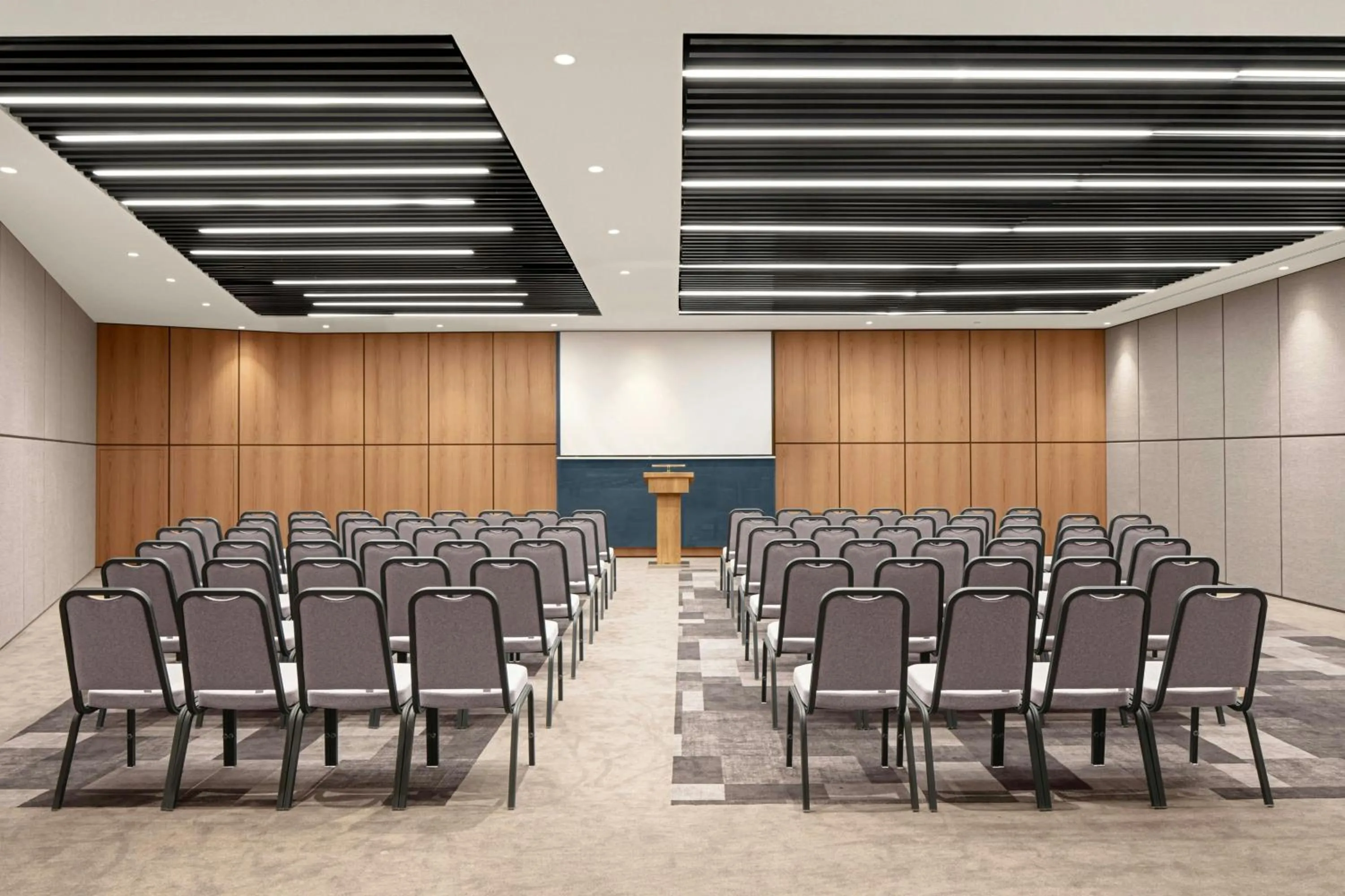 Meeting/conference room in Four Points by Sheraton Istanbul Pendik