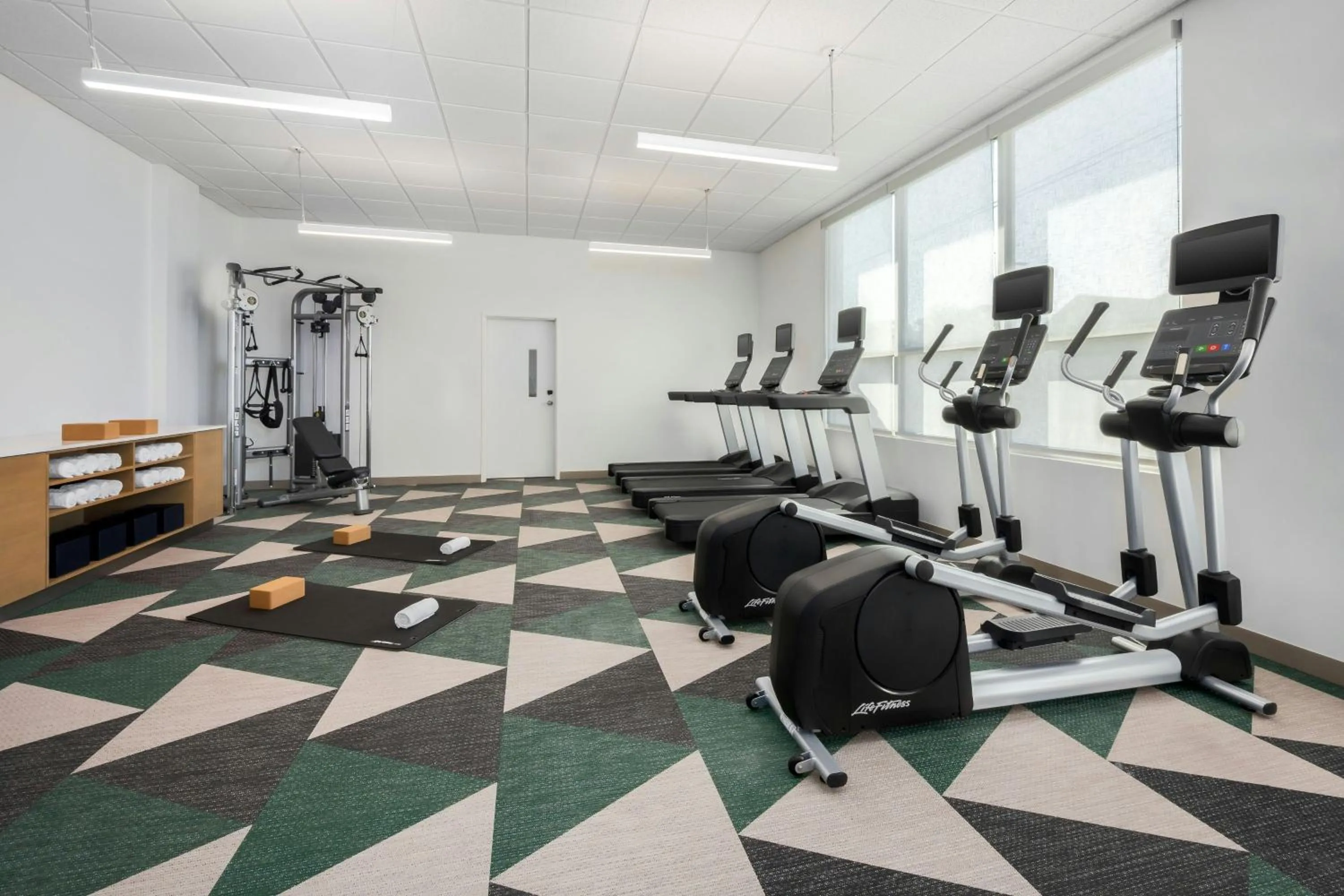 Area and facilities in Element Savannah Midtown