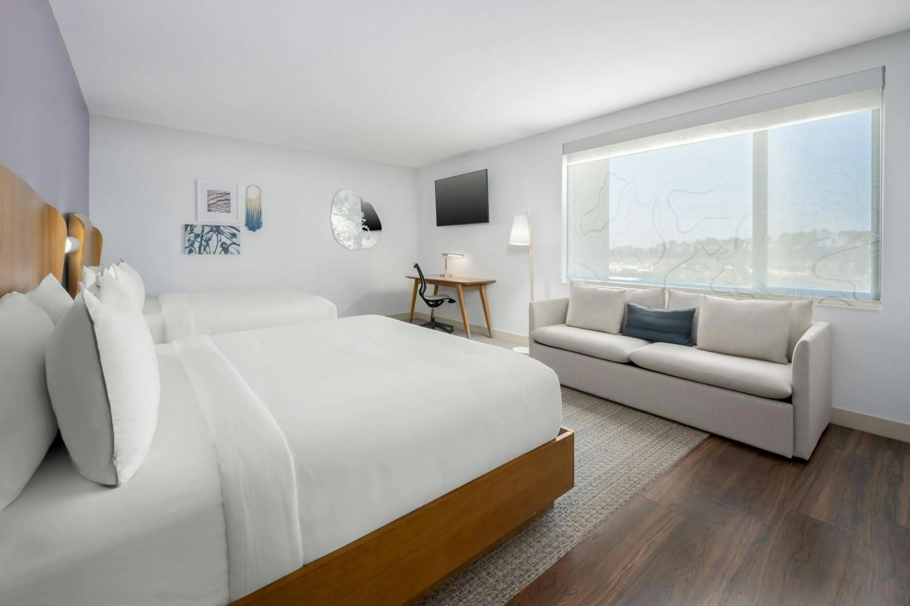 Photo of the whole room, Bed in Element Savannah Midtown