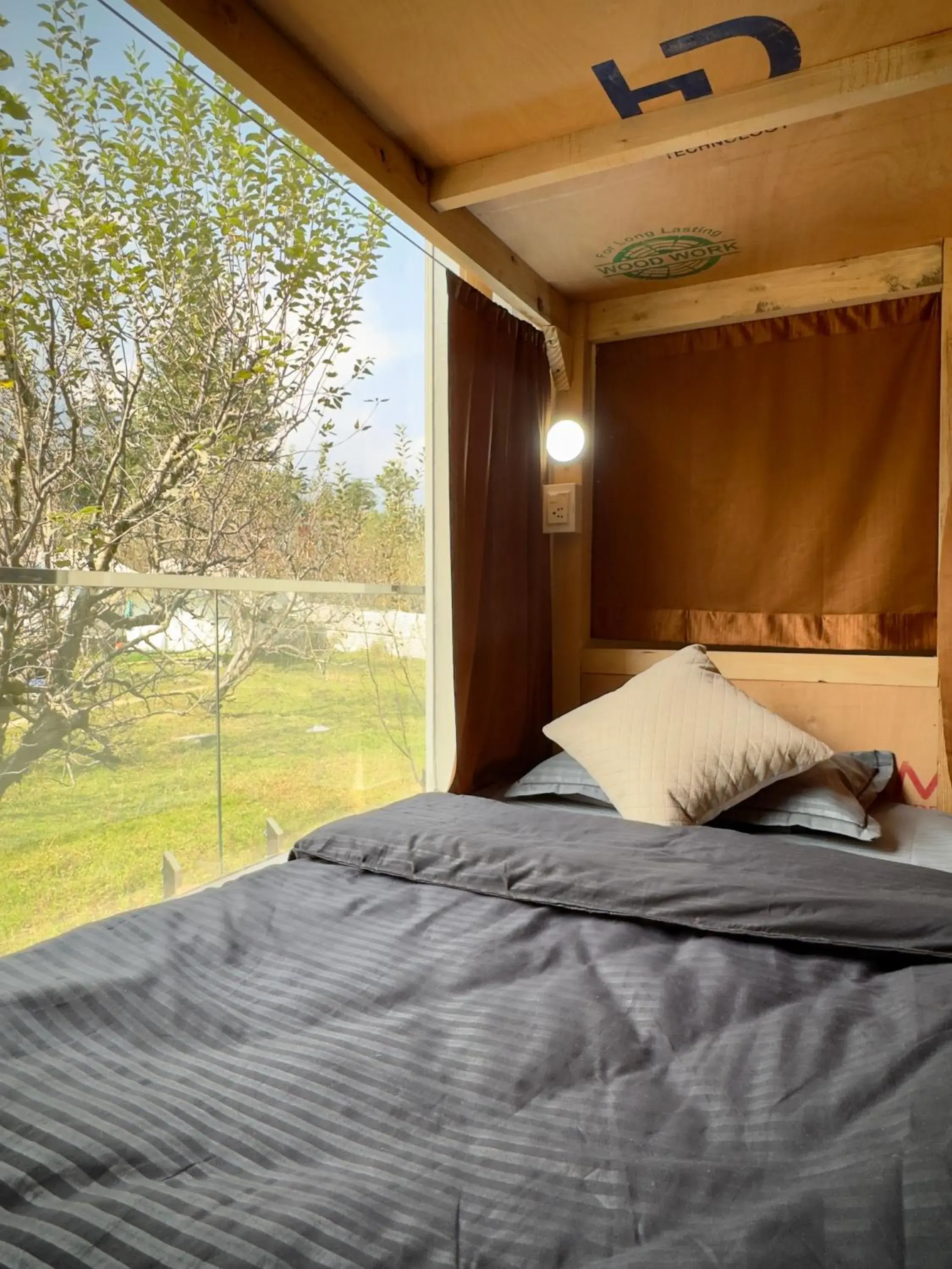 Bed in 6-Bed Mixed Dormitory Room in Baekar Stays Bed in 6-Bed Mixed Dormitory Room in Baekar Stays