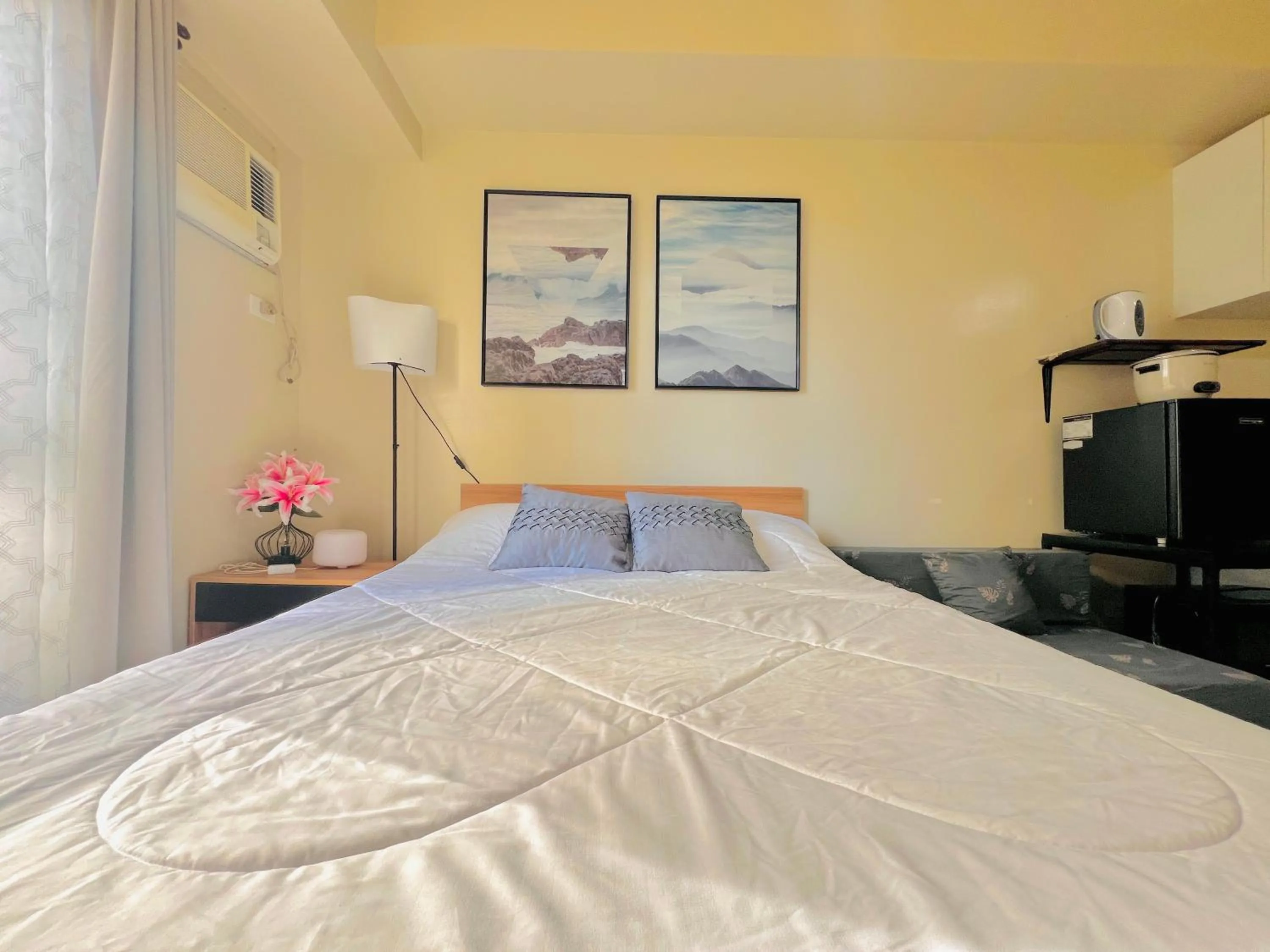 Bed in Avida Towers Atria