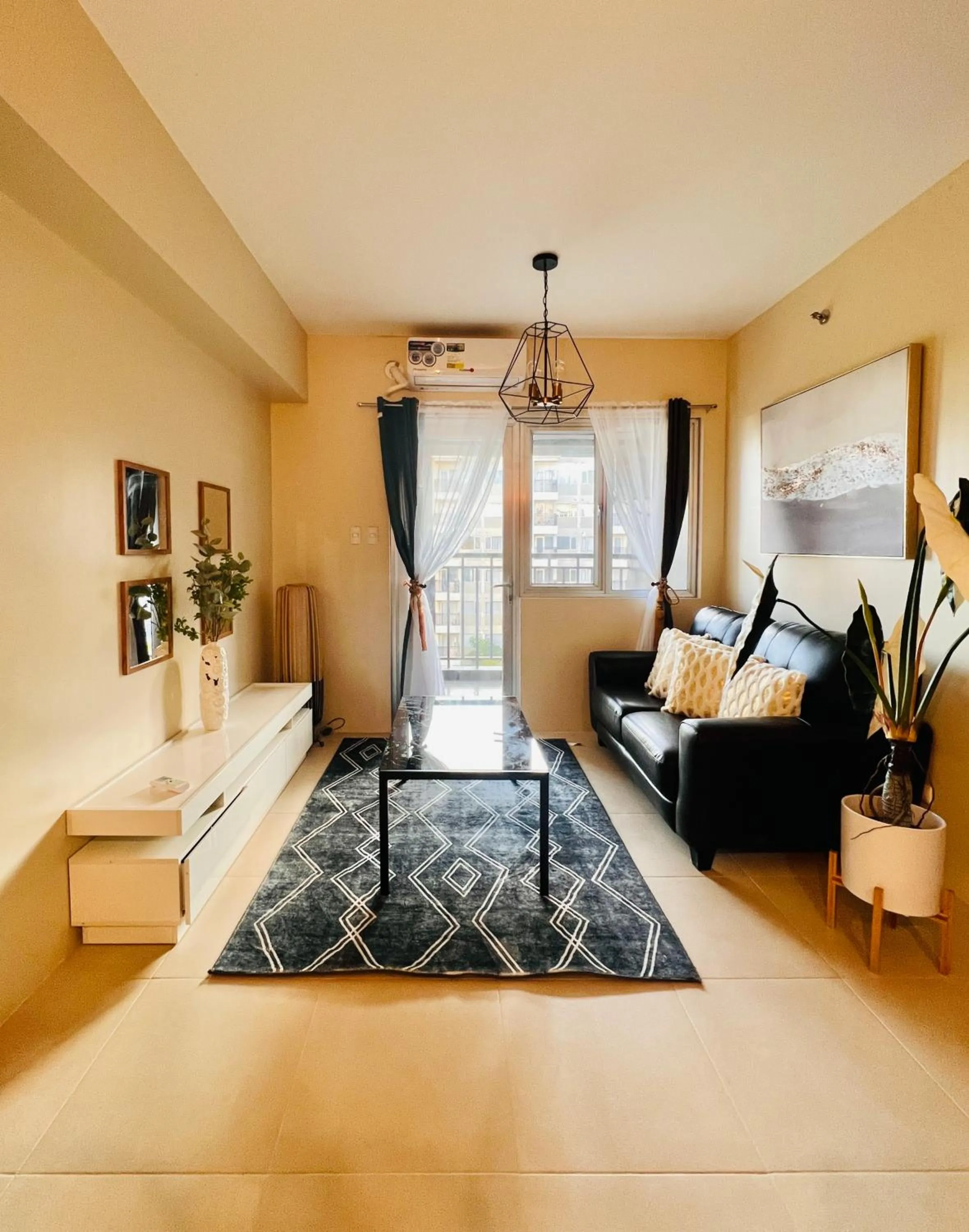 Living room, Bed in Avida Towers Atria