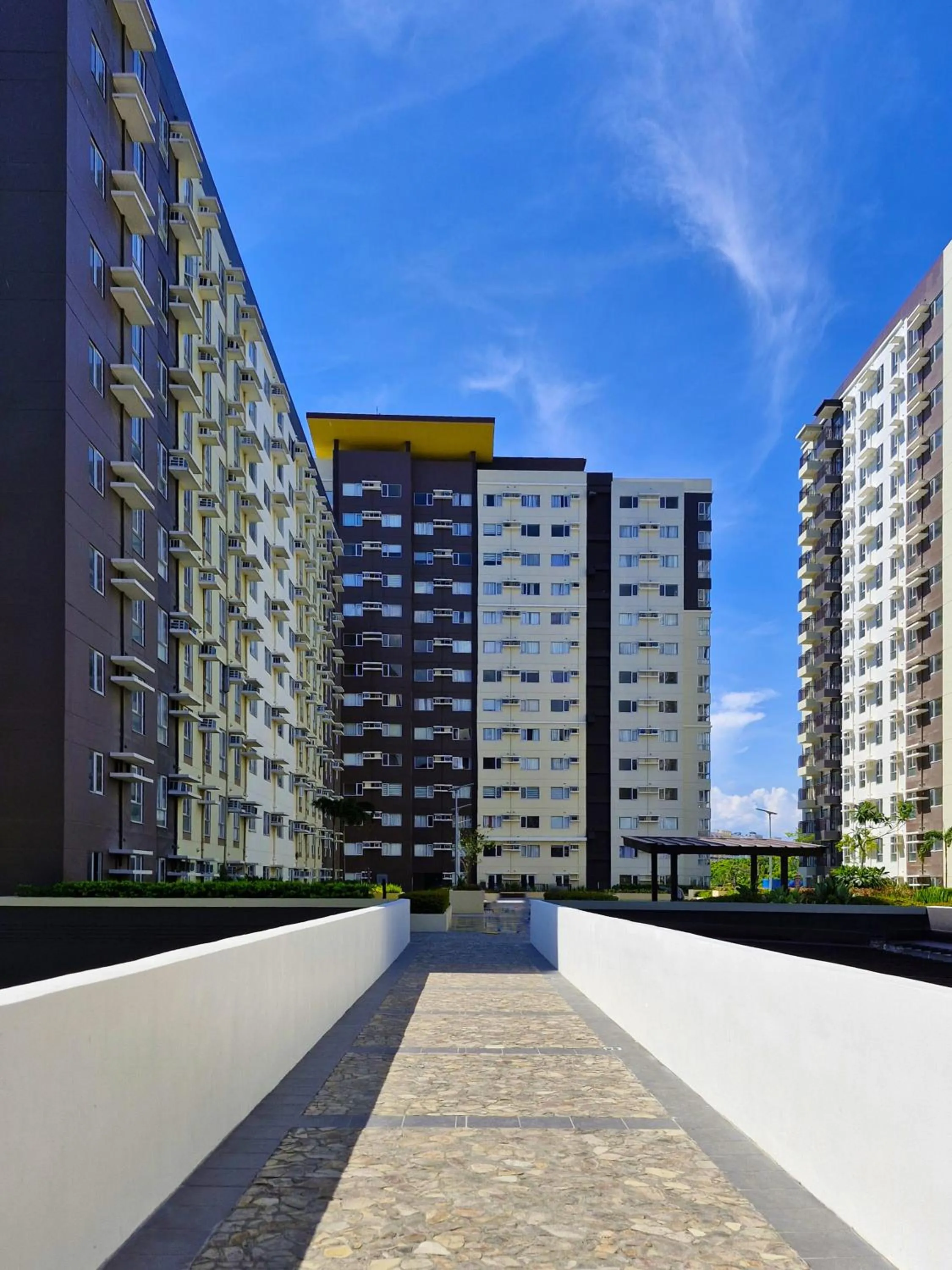 Property building in Avida Towers Atria