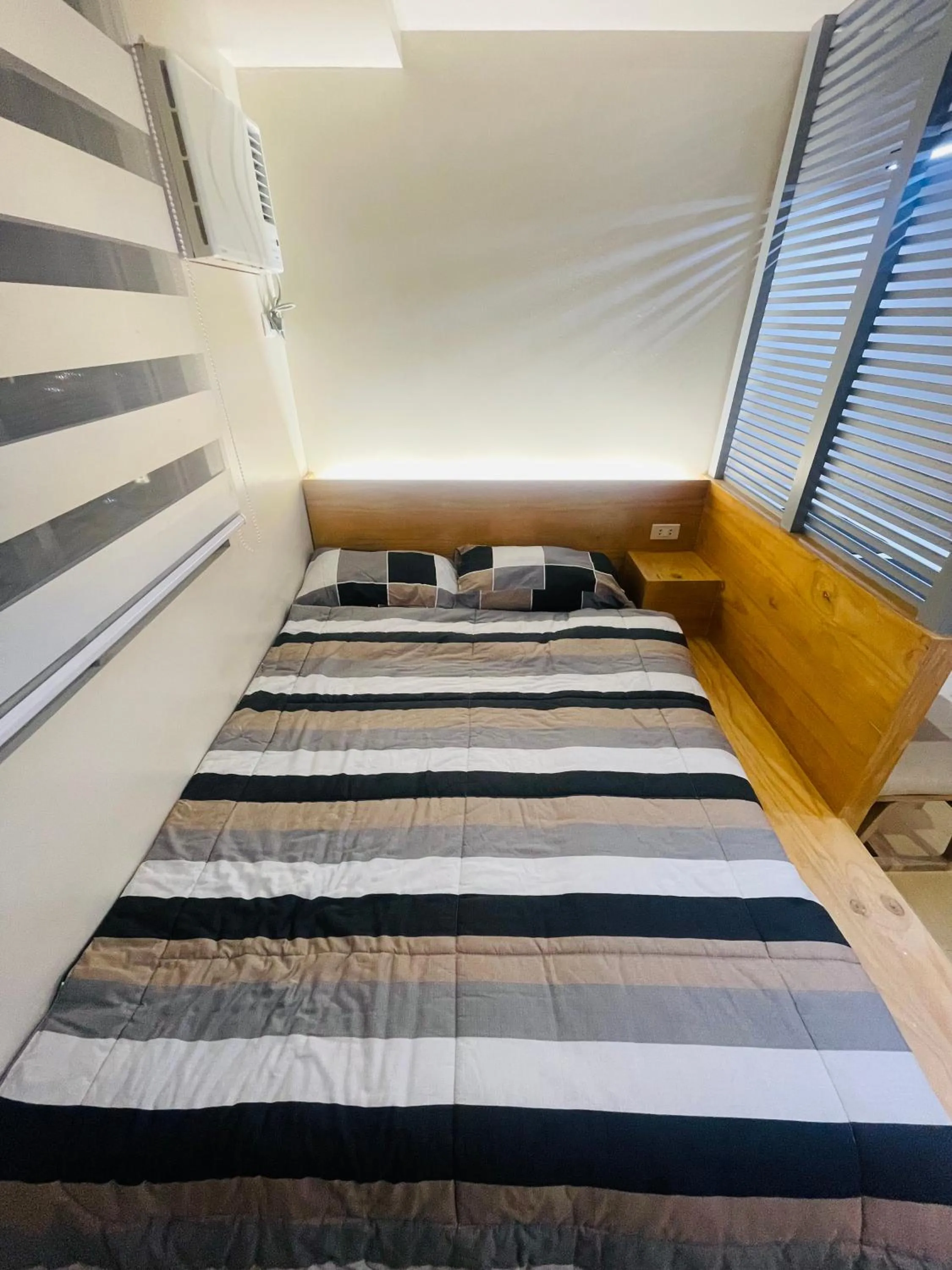 Bed in Avida Towers Atria