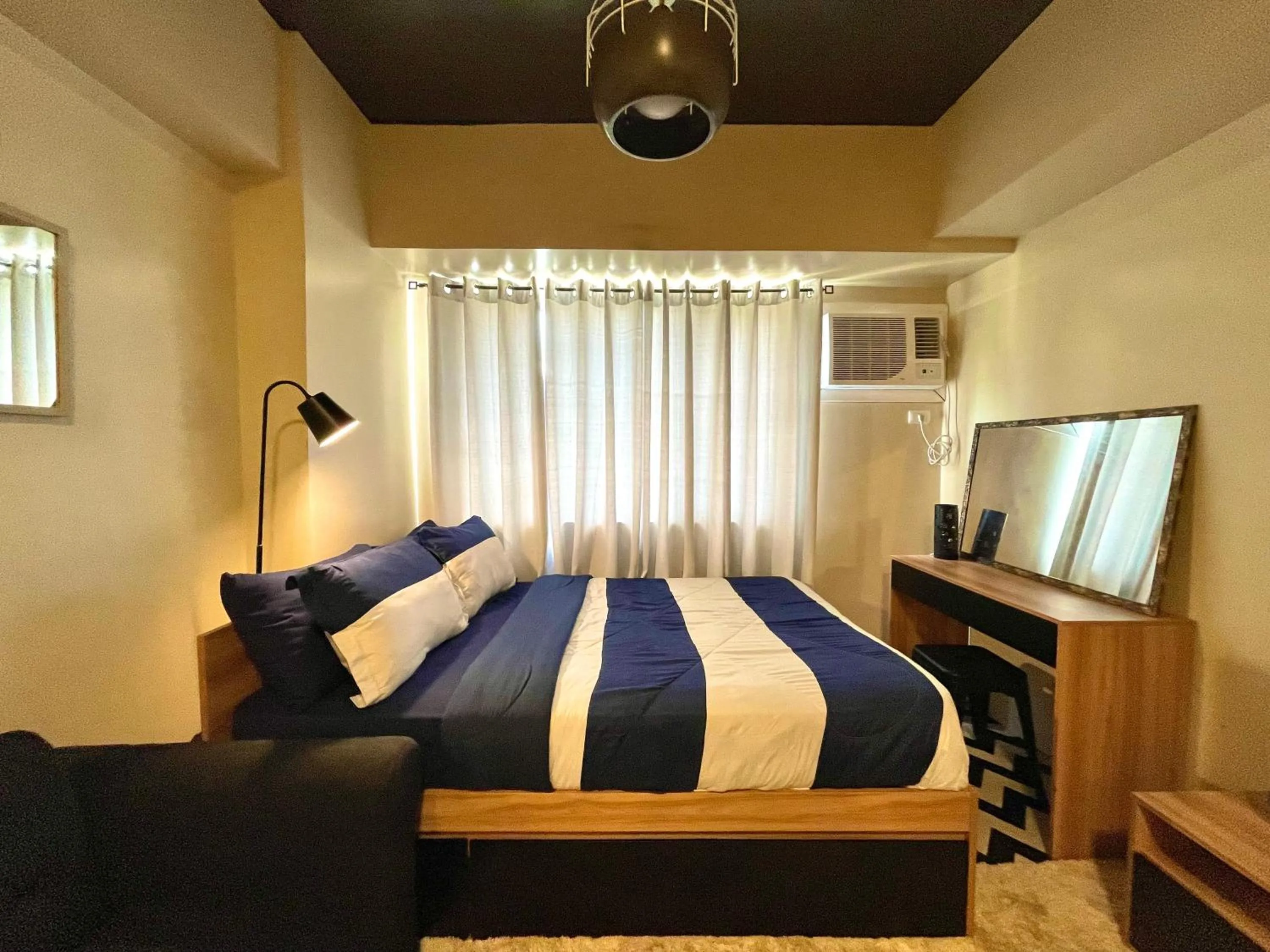 Bed in Avida Towers Atria