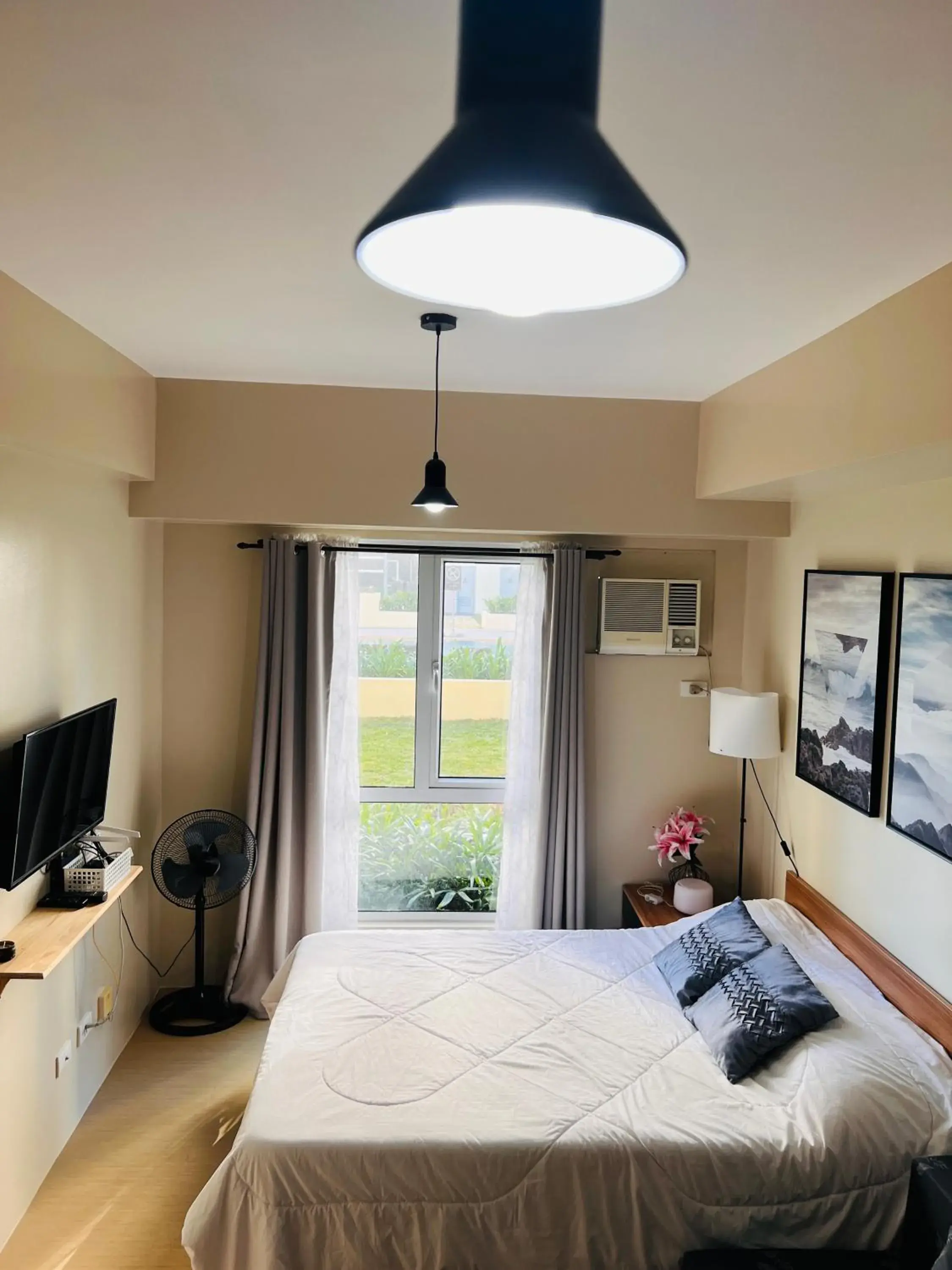 Photo of the whole room, Bed in Avida Towers Atria Photo of the whole room, Bed in Avida Towers Atria