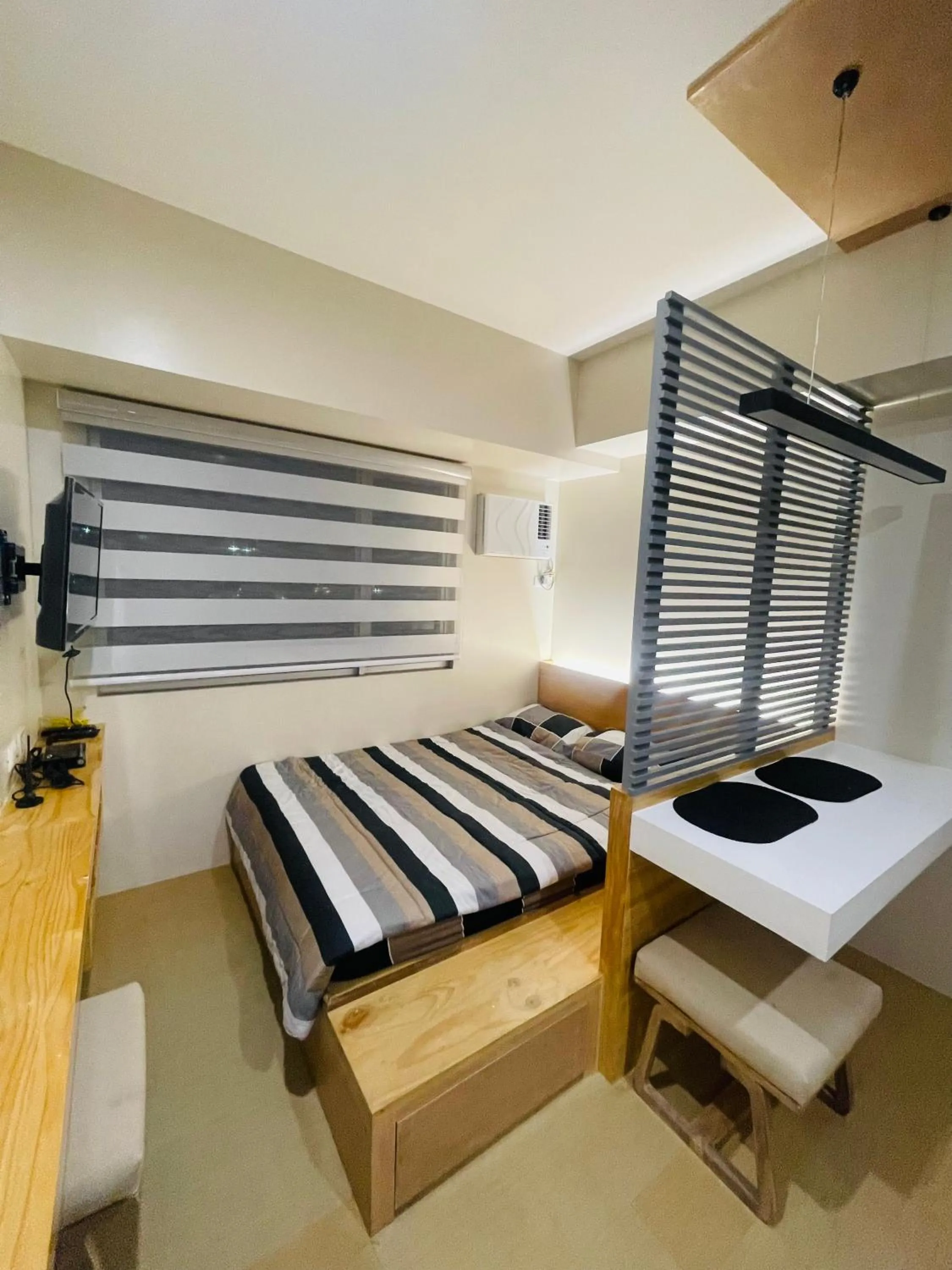 Bed in Avida Towers Atria