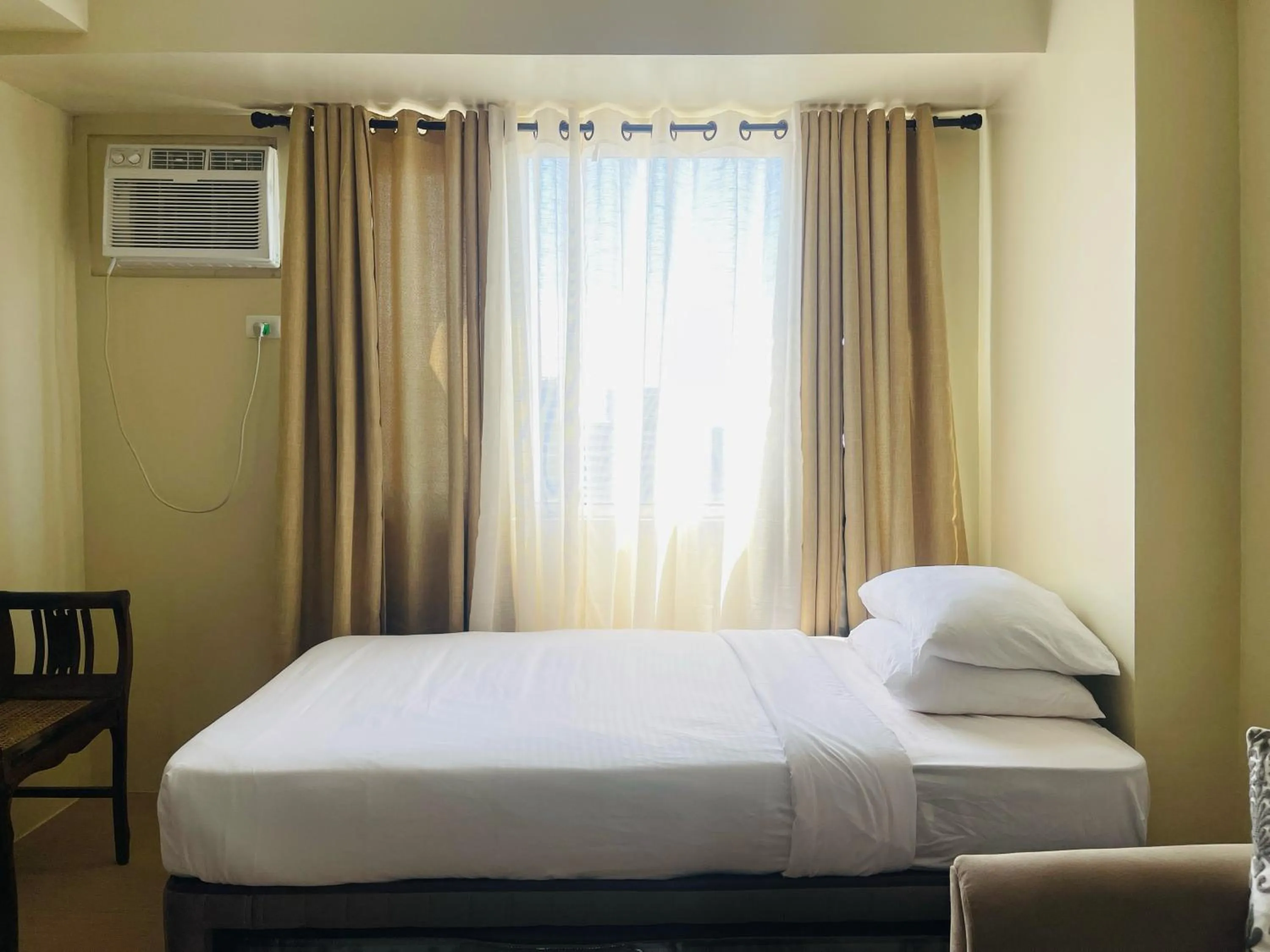 Bed in Avida Towers Atria