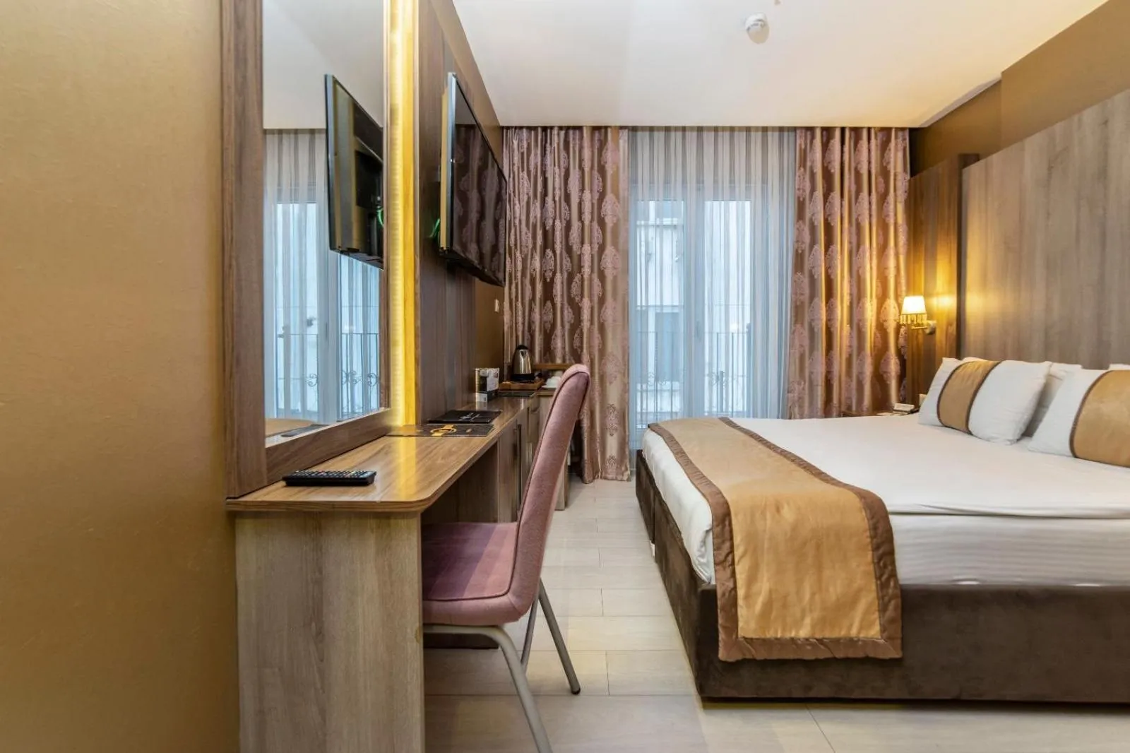 Bed in Royal Capital Hotel Bursa