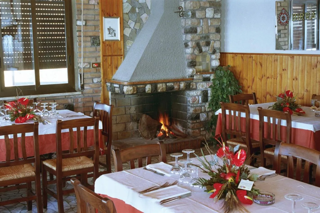 Restaurant/places to eat in Hotel Residence Due Mari