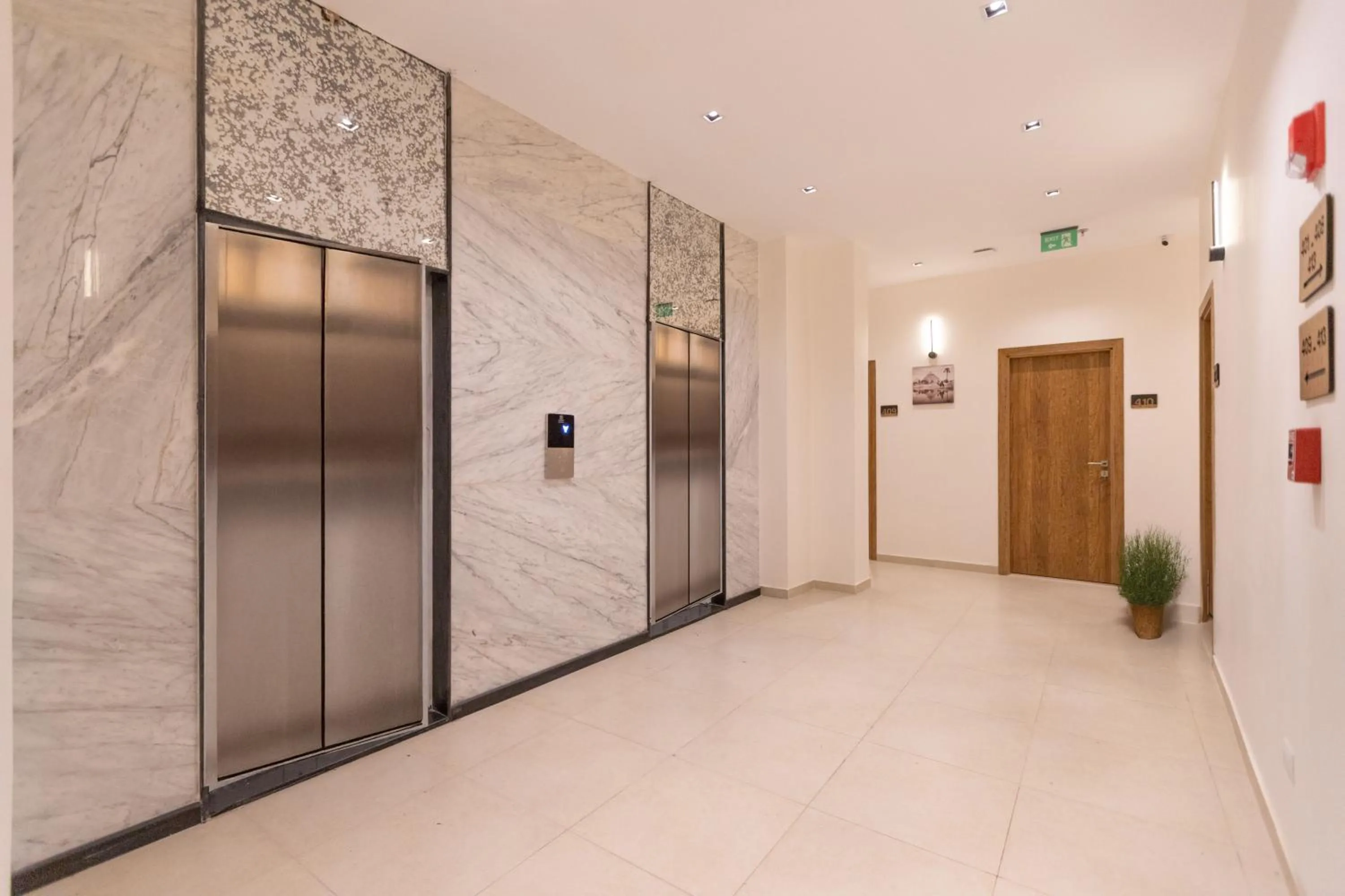 elevator in Mazar Pyramids Hotel