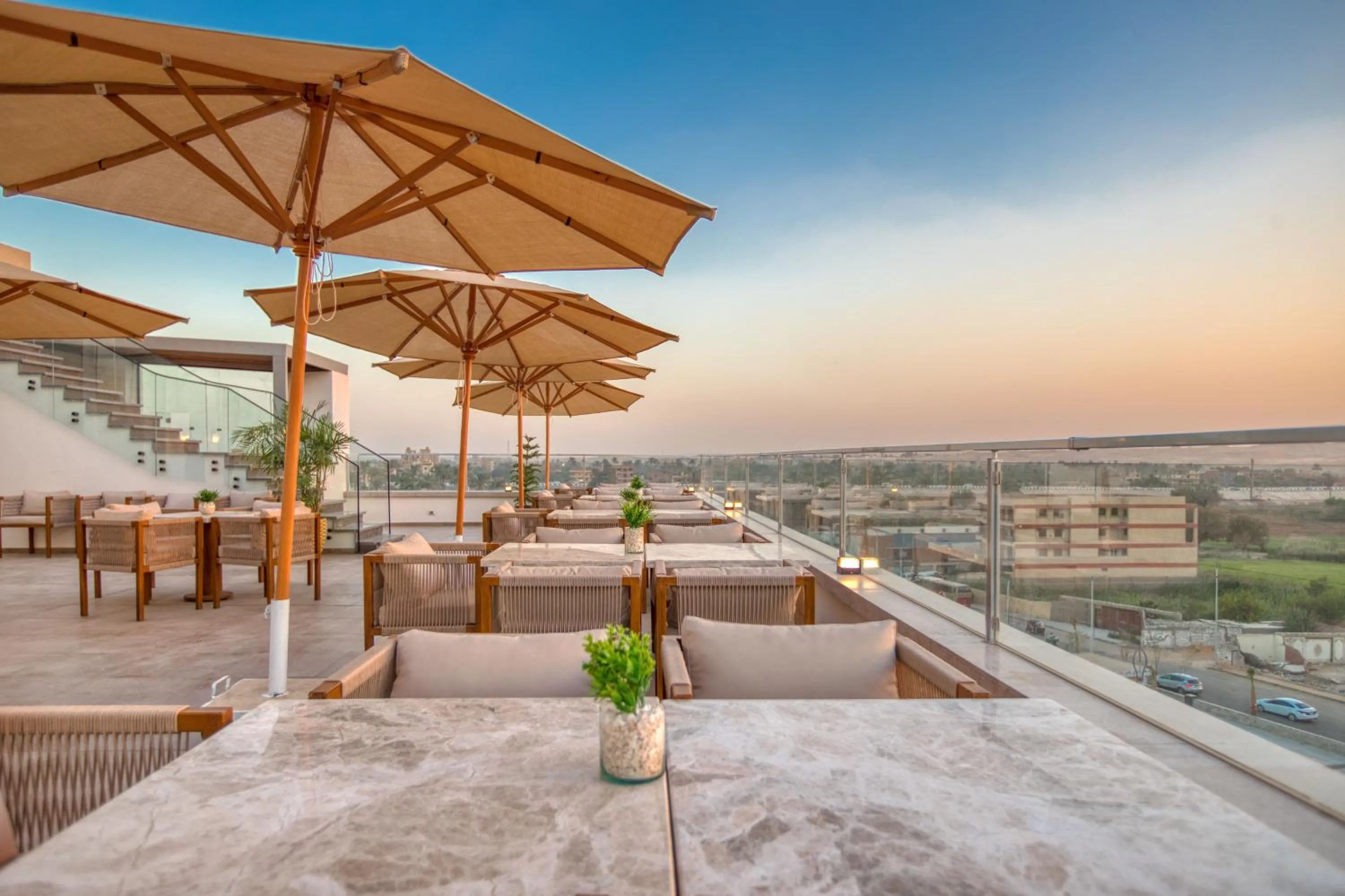 Restaurant/places to eat in Mazar Pyramids Hotel