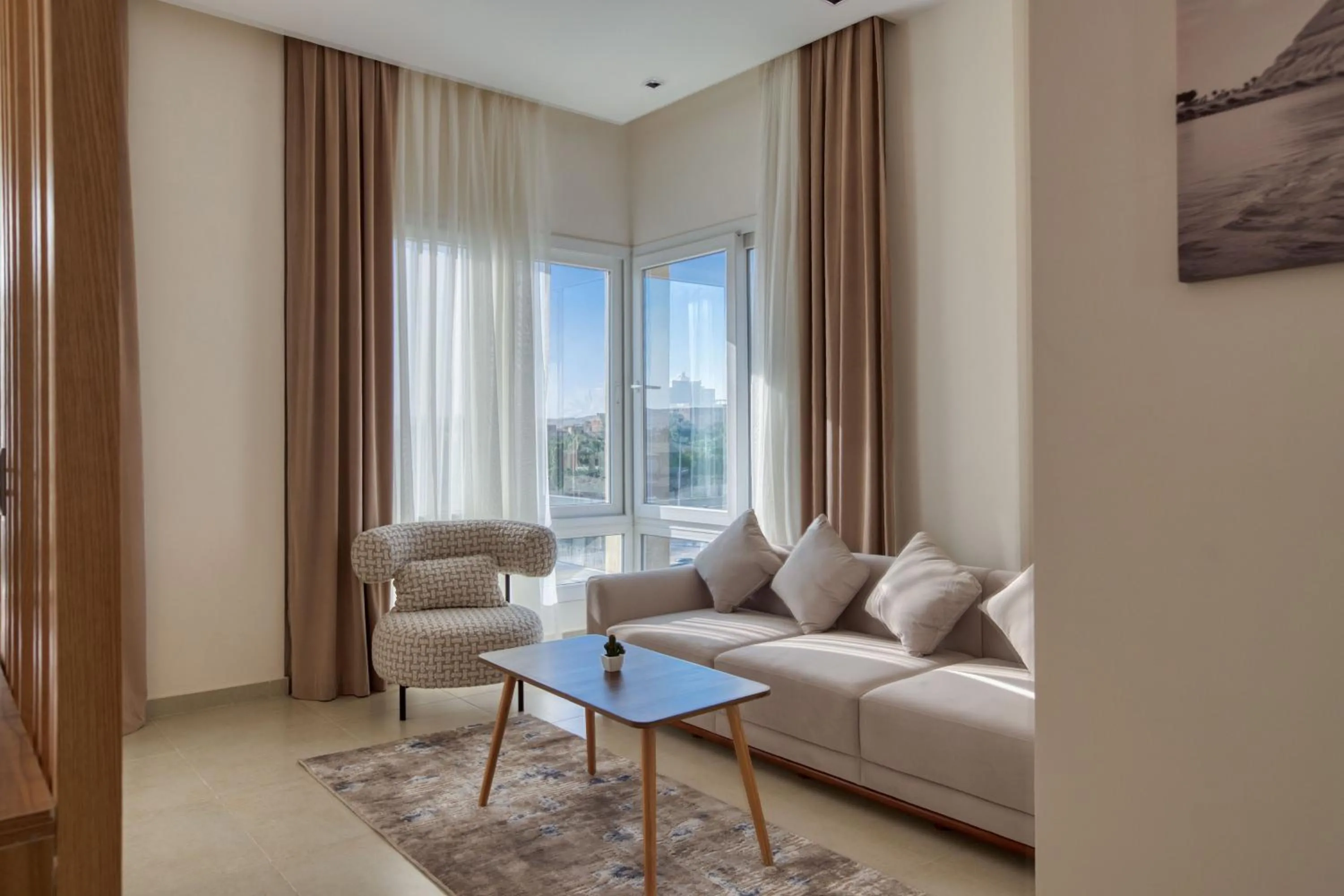 Living room in Mazar Pyramids Hotel