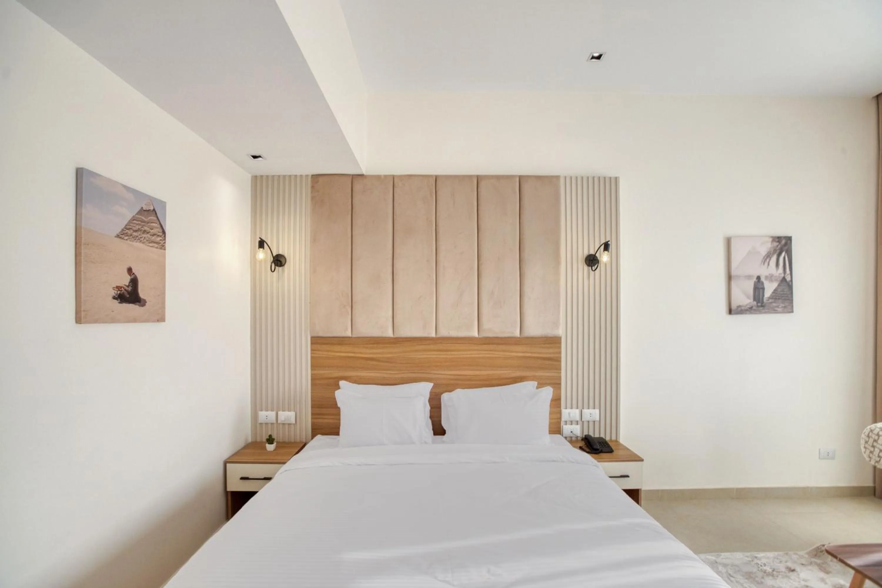 Bed in Mazar Pyramids Hotel