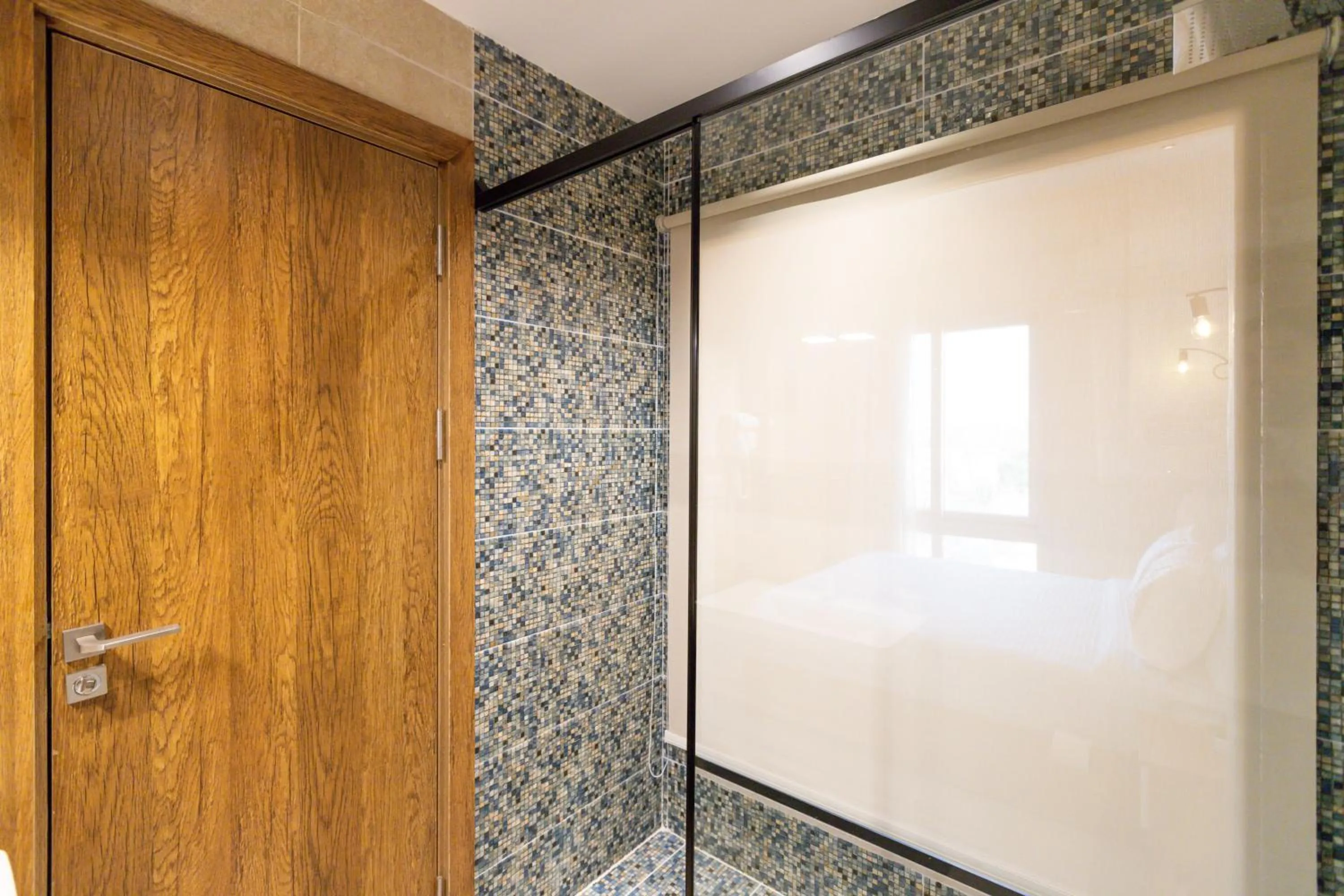 Shower in Mazar Pyramids Hotel