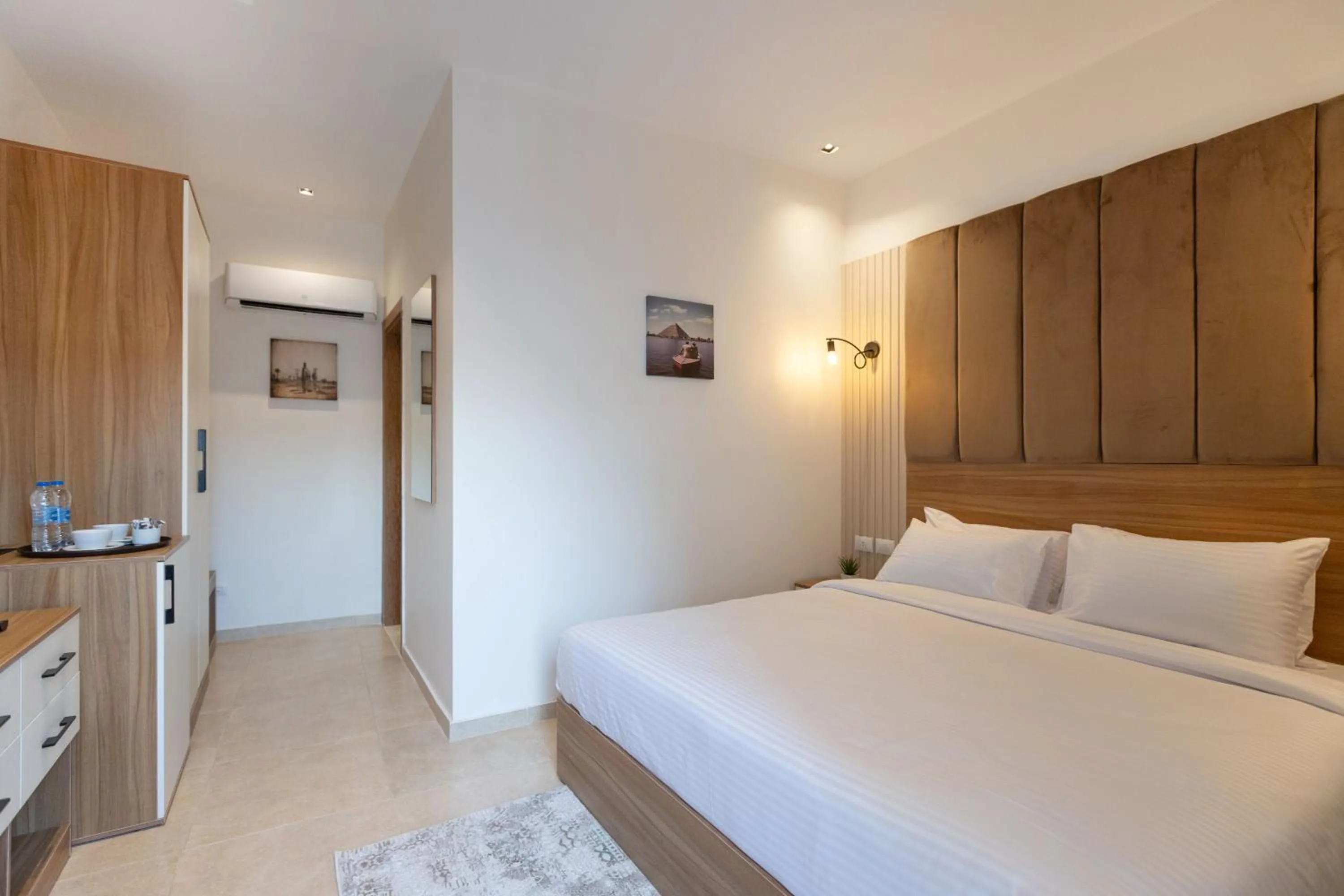 Bed in Mazar Pyramids Hotel