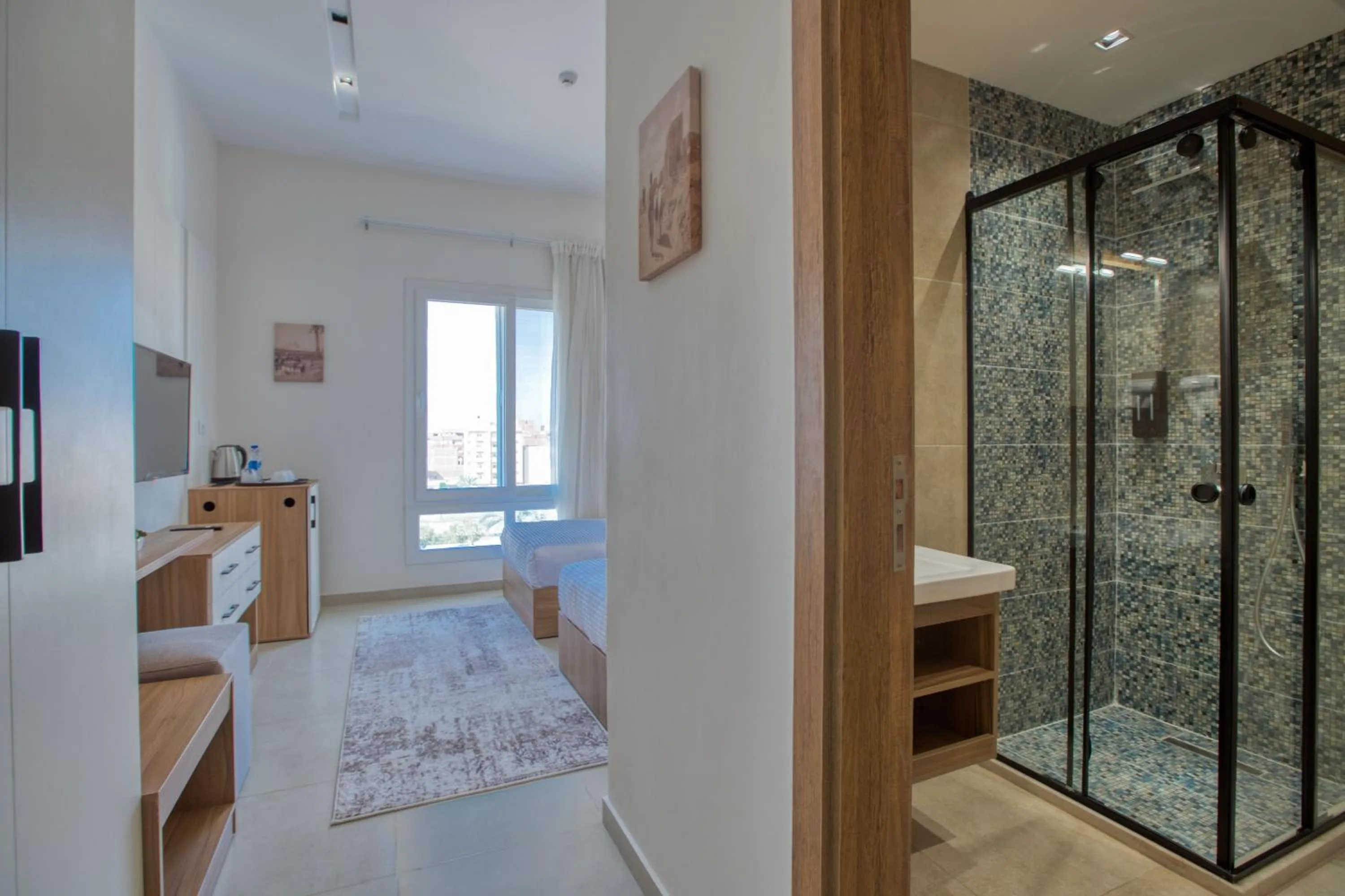 Shower in Mazar Pyramids Hotel