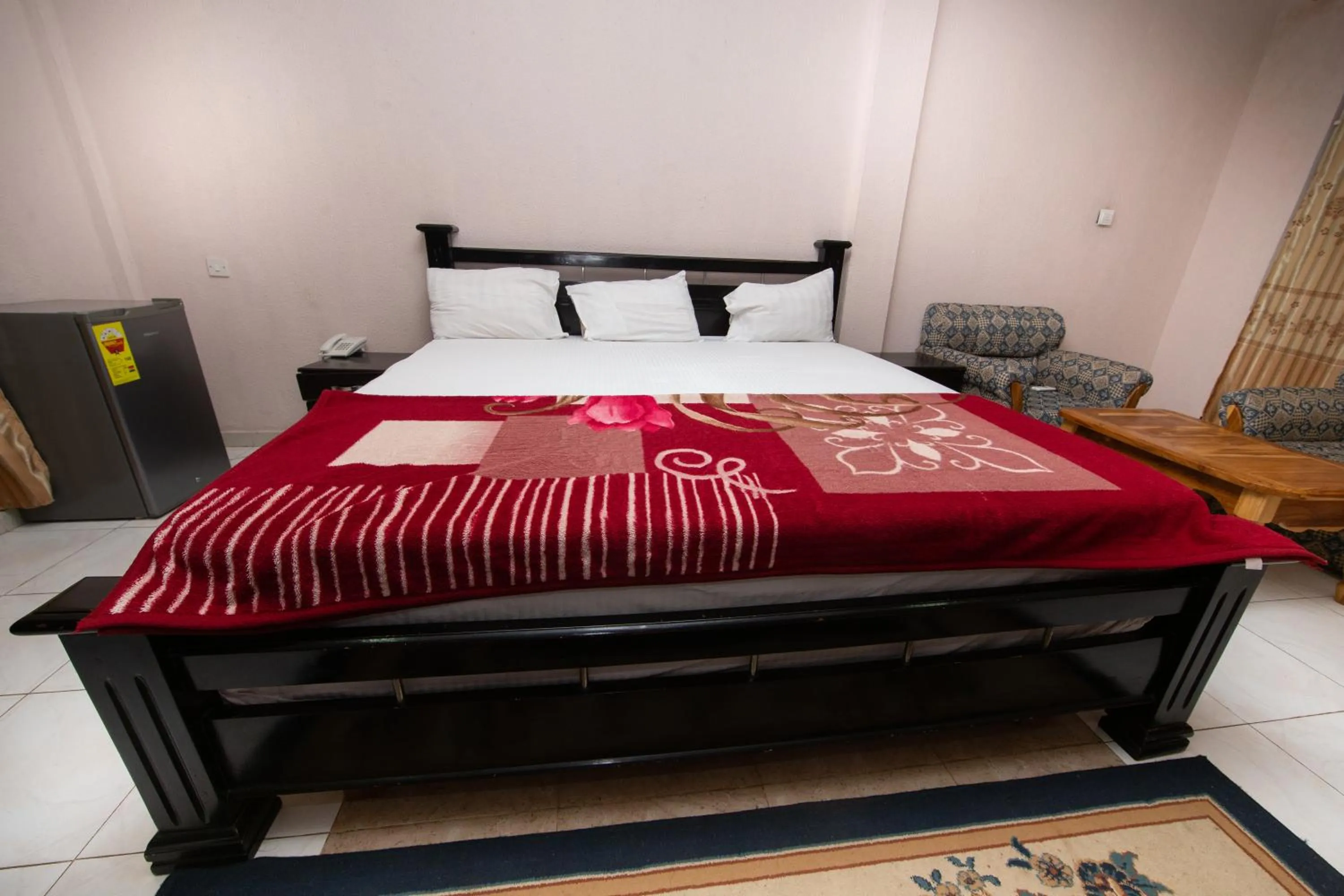 Bed in Pemicsa Hotel Accra